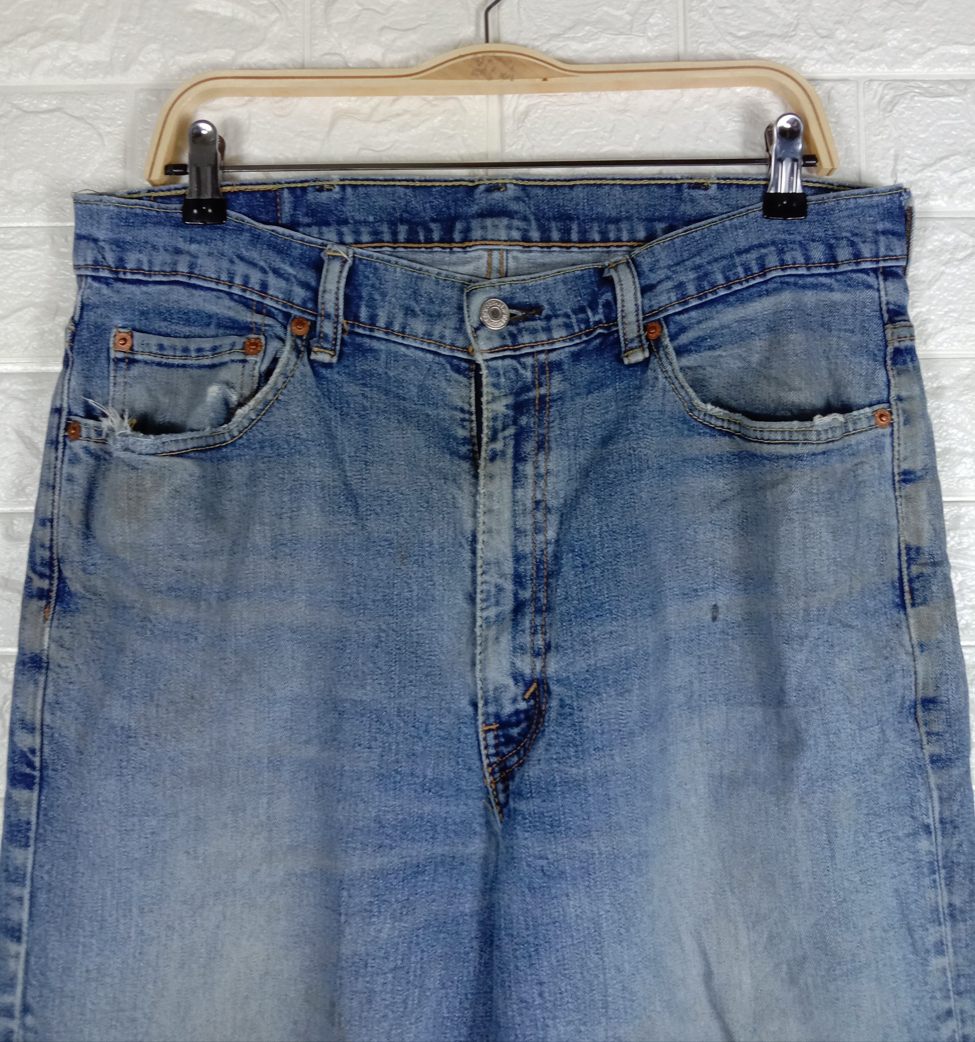 Levi's Vintage Levi's 550 Faded Blue Jeans Distressed Denim Size US 35 - 2 Thumbnail