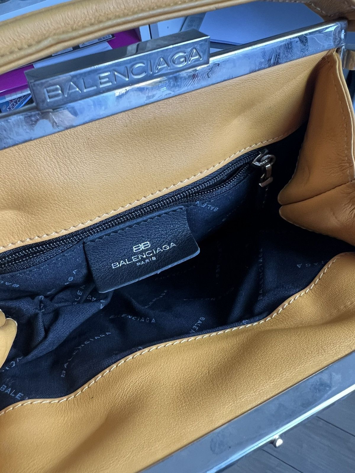 Balenciaga × Designer × Vintage Vintage y2k Balenciaga BB logo leather handbag designer 90s Size ONE SIZE - 8 Thumbnail