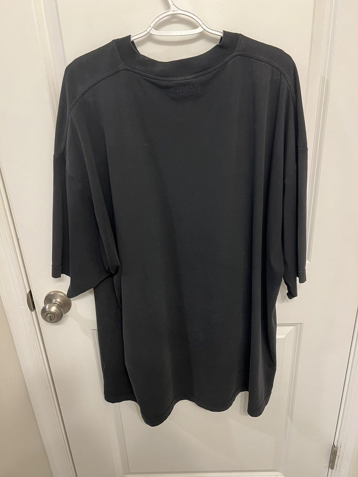 Vetements Vetements Limited Edition T Shirt Size US XL / EU 56 / 4 - 2 Thumbnail
