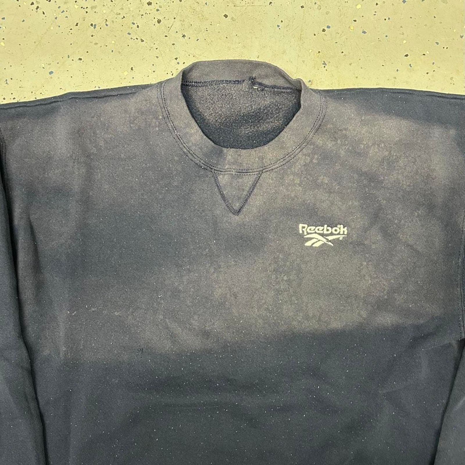 Reebok VTG Navy blue Reebok sweatshirt with embroidered logo Size US XL / EU 56 / 4 - 2 Thumbnail