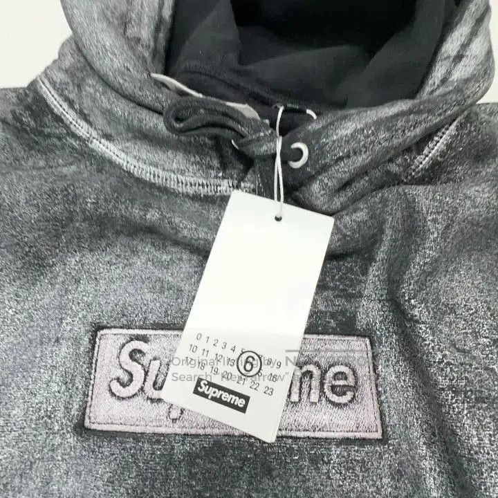Maison Margiela Supreme x MM6 Maison Margiela Painted Logo Hoodie 0079. Size US S / EU 44-46 / 1 - 5 Thumbnail