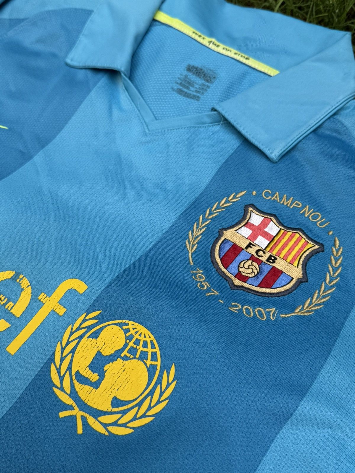Nike T-shirt Barcelona Away Football Shirt Jersey 2007 2008 Nike Size US L / EU 52-54 / 3 - 5 Thumbnail