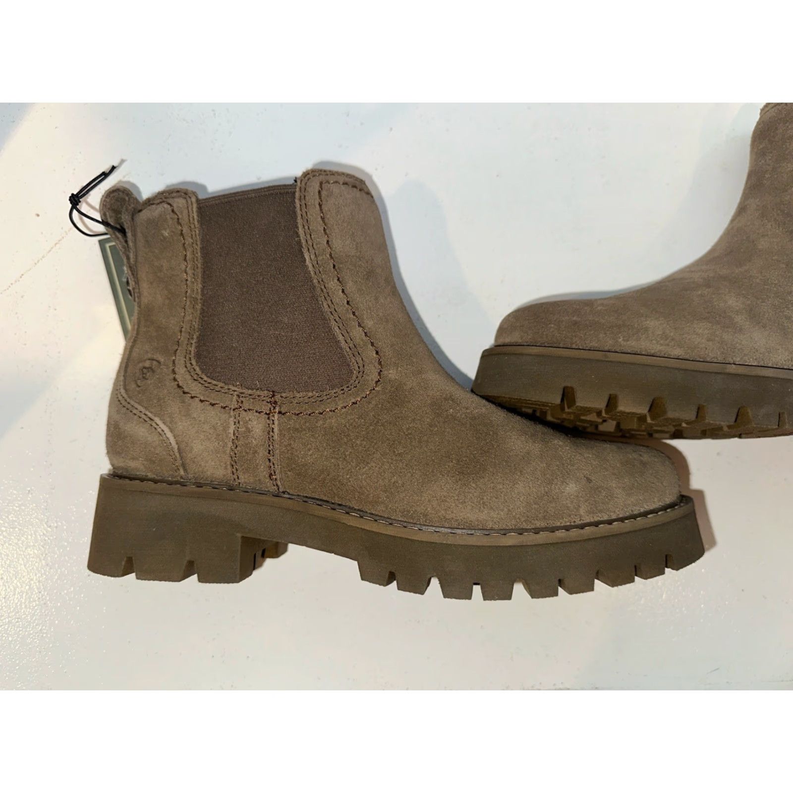Ariat Ariat Wexford Chelsea Soft Toe Boot Black WOMENS WATERPROOF Sz 5.5 Boots Chelsea Women 5.5"} Size US 6 / IT 36 - 4 Thumbnail