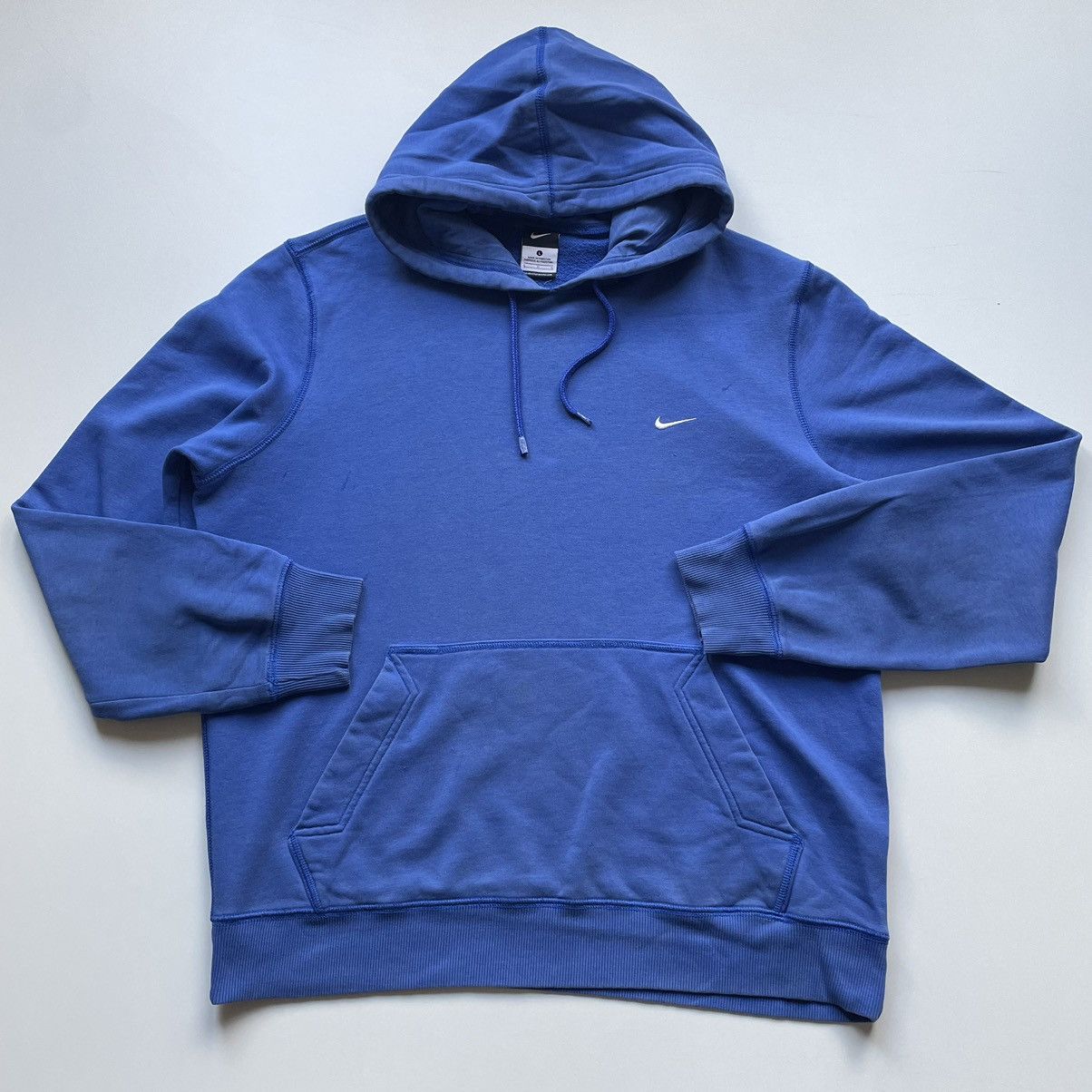 Nike Vintage 2000s Nike Embroidered Swoosh Pullover Hoodie Large Size US L / EU 52-54 / 3 - 1 Thumbnail