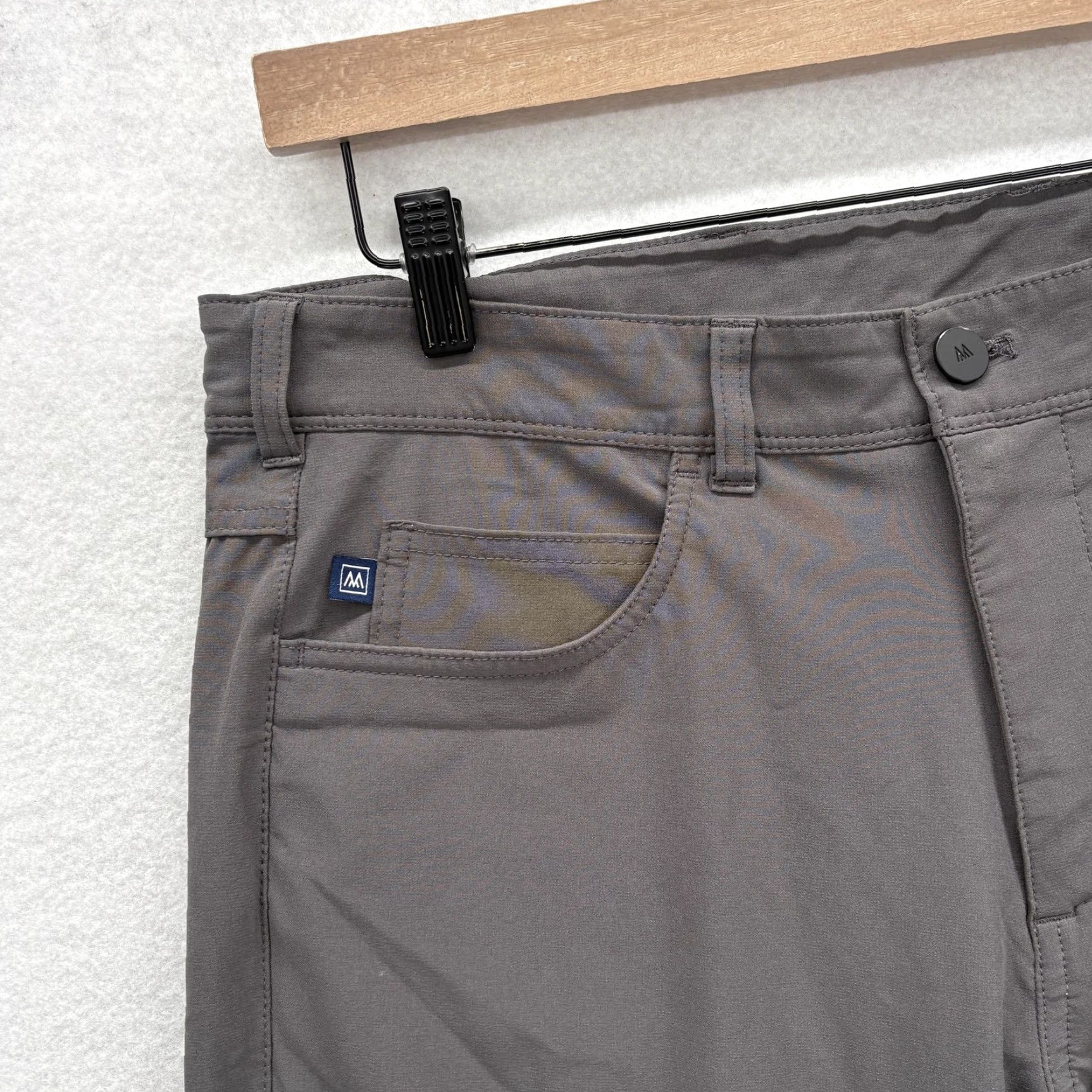Mizzen+Main Mizzen+Main Helmsman Chino Pants Mens 33x30 Gray Slim Fit Stretch Tech Golf Chino Pockets 5-Pocket Solid Flat Front Zip Front Mens Size US 33 - 3 Thumbnail