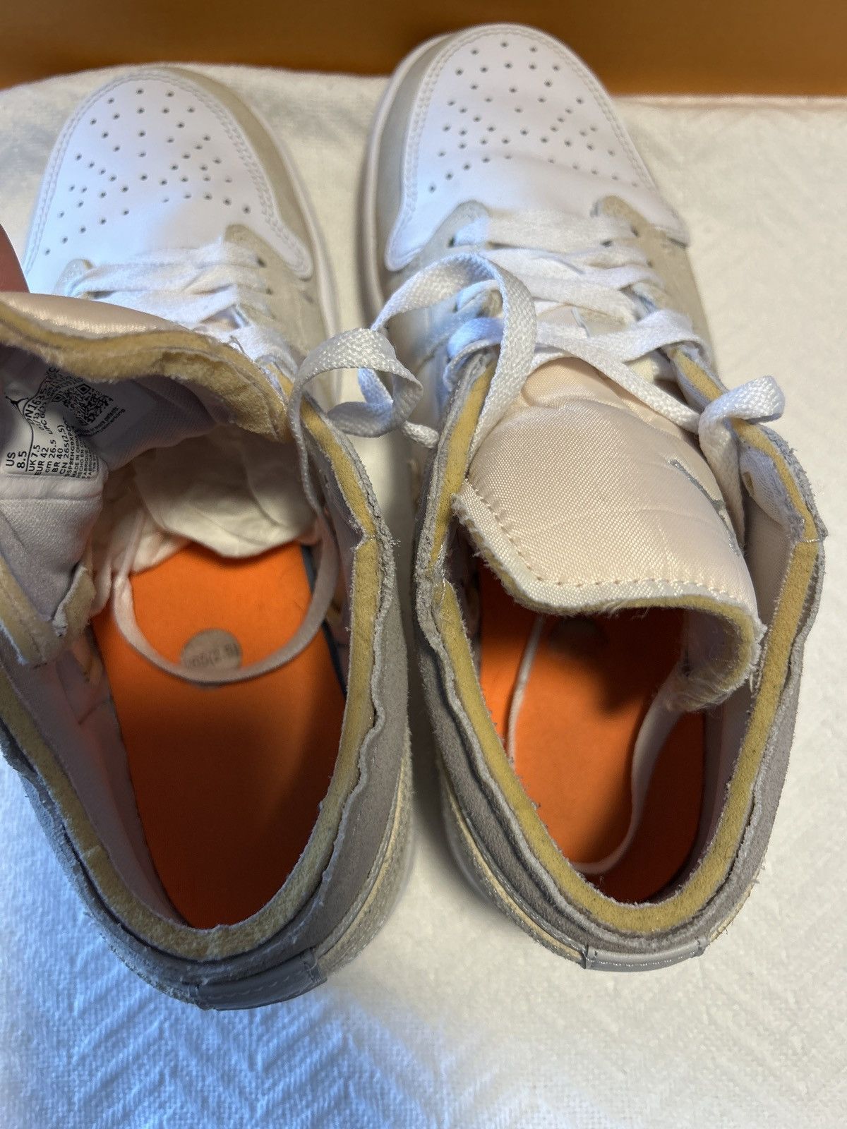 Nike Air Jordan 1 Low SE Craft 'Inside Out' Size US 8.5 / EU 41-42 - 8 Thumbnail