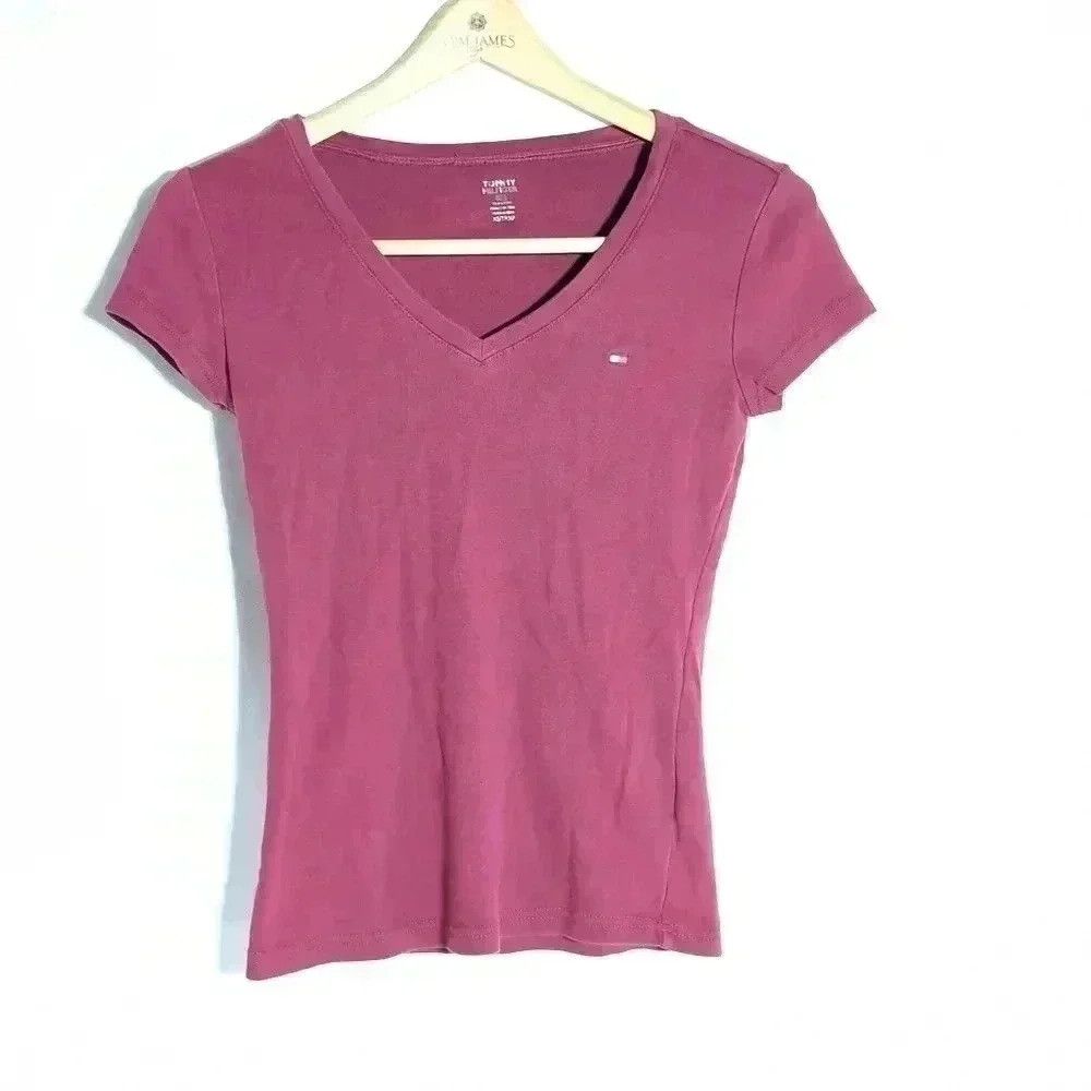 Tommy Hilfiger Ladies Pink Tommy Hilfiger V neck shirt sz XS Size XS / US 0-2 / IT 36-38 - 1 Thumbnail