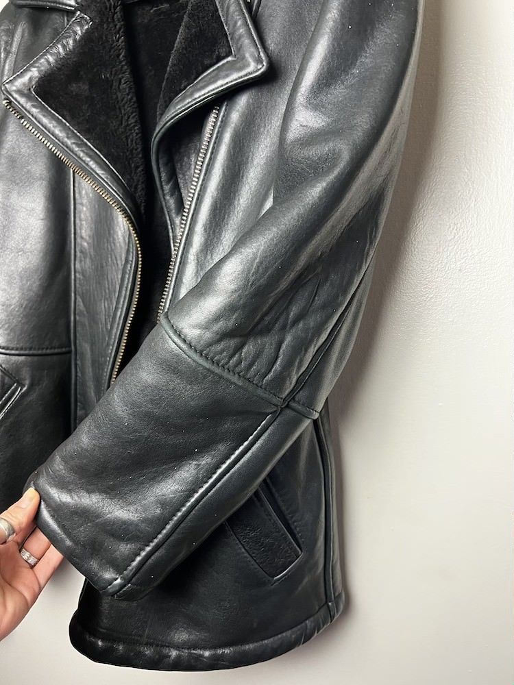Vintage Vintage Blk Leather Jacket w Blk Shearling Lining - Coat Size US S / EU 44-46 / 1 - 4 Thumbnail
