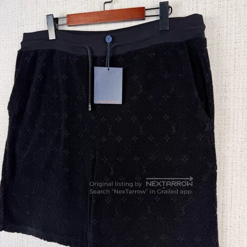 Louis Vuitton Louis Vuitton size l Solid presbyopic Terry Terry towel sho Size US 30 / EU 46 - 2 Thumbnail