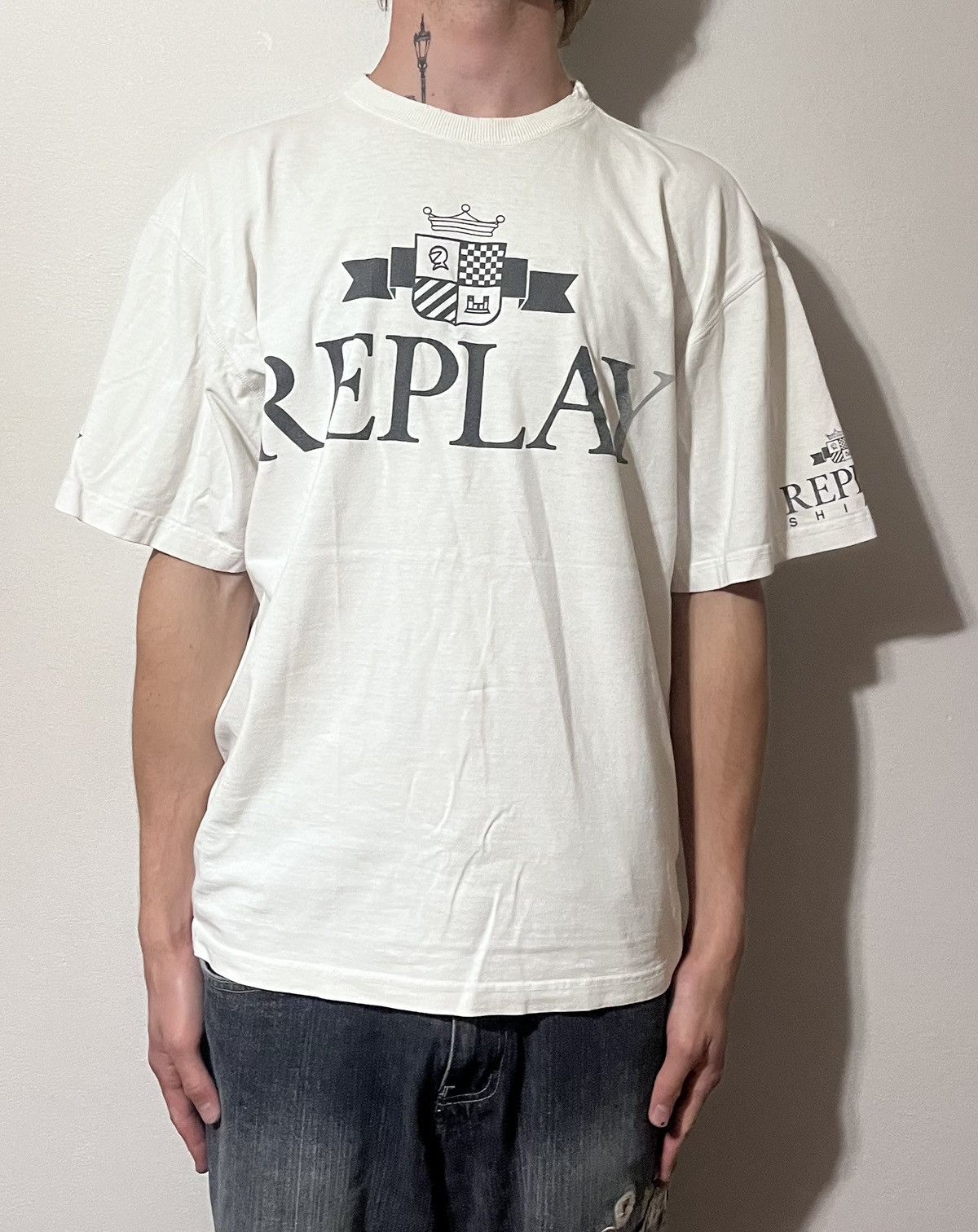 Replay 💥 Replay “Shirts” Crest Logo Tee 90s Made in Italy Size US L / EU 52-54 / 3 - 1 Thumbnail