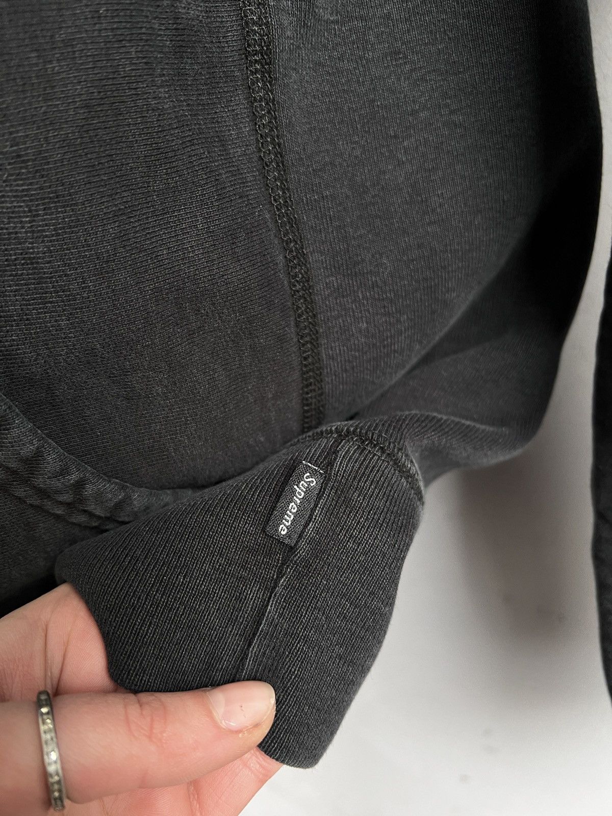 Supreme Supreme washed Classic Black Hoodie Sweatshirt centr logo Size US M / EU 48-50 / 2 - 5 Thumbnail