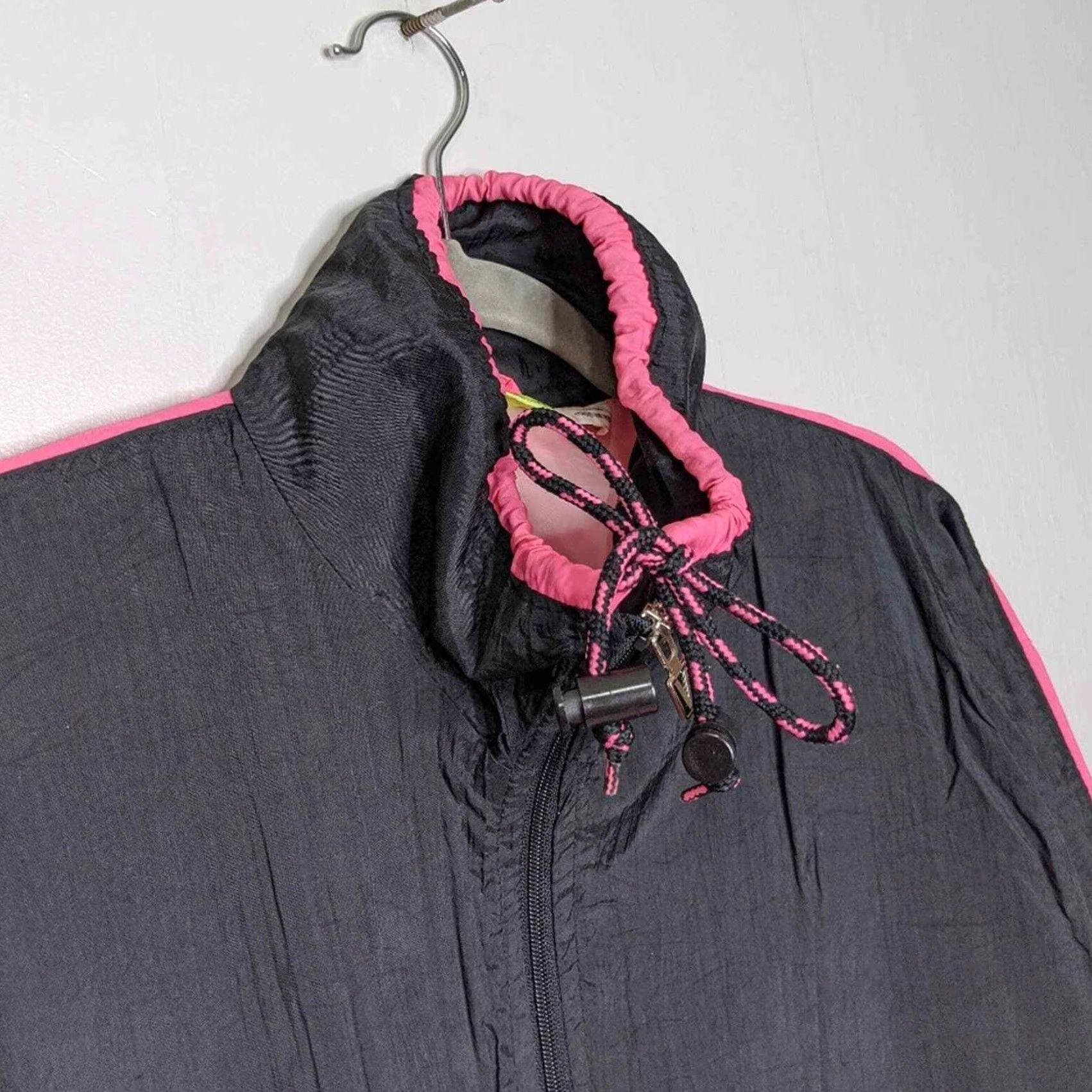 Pinko VINTAGE Windbreaker M/L Black Pink Neon Zip Windbreaker Unisex Adults M/L 90s Concert Track Court Shirt Size M / US 6-8 / IT 42-44 - 2 Thumbnail