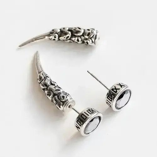 Japanese Brand × Vintage Vintage Wolf Tooth Skull Stud Earring Size ONE SIZE - 4 Thumbnail