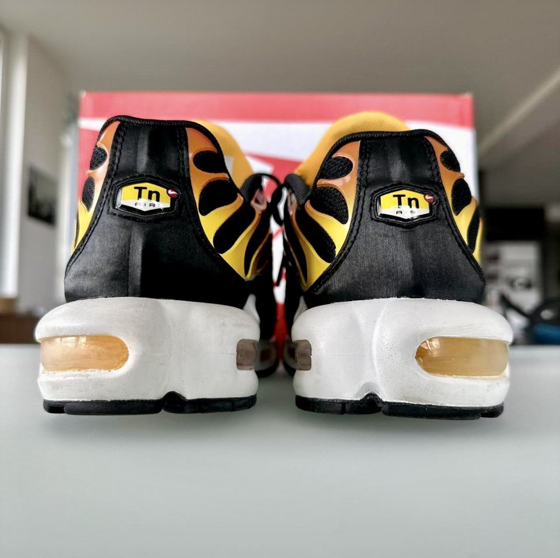 Nike Nike air max plus (tn) reverse sunset Size US 9 / EU 42 - 2 Thumbnail