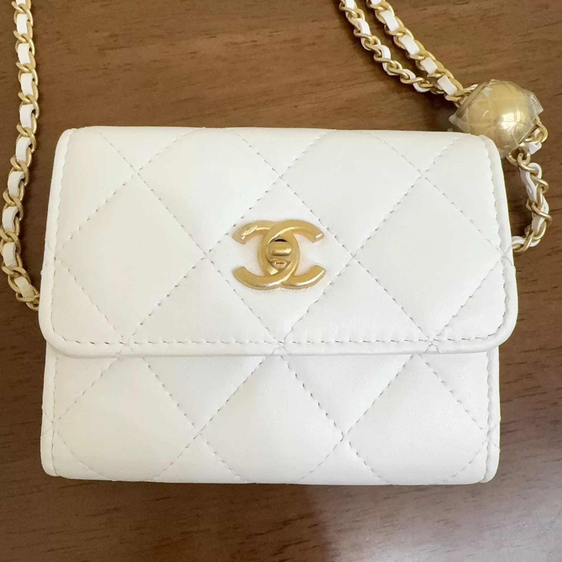 Chanel Pre-loved Bag Very good condition Size ONE SIZE - 1 Thumbnail
