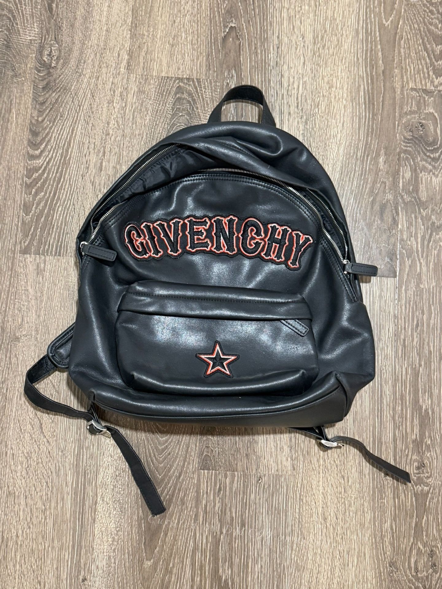 Givenchy Givenchy Black Red Star Leather Backpack Size ONE SIZE - 1 Thumbnail