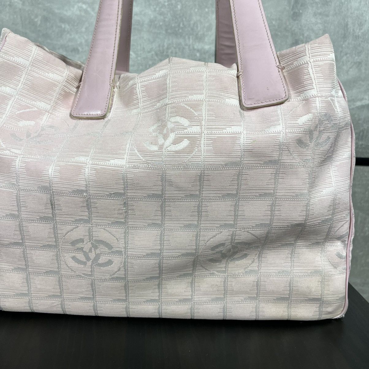 Chanel CHANEL ALIGNE PINK TRAVEL LINE NYLON TOTE BAG HAND BAG RARE Size ONE SIZE - 5 Thumbnail