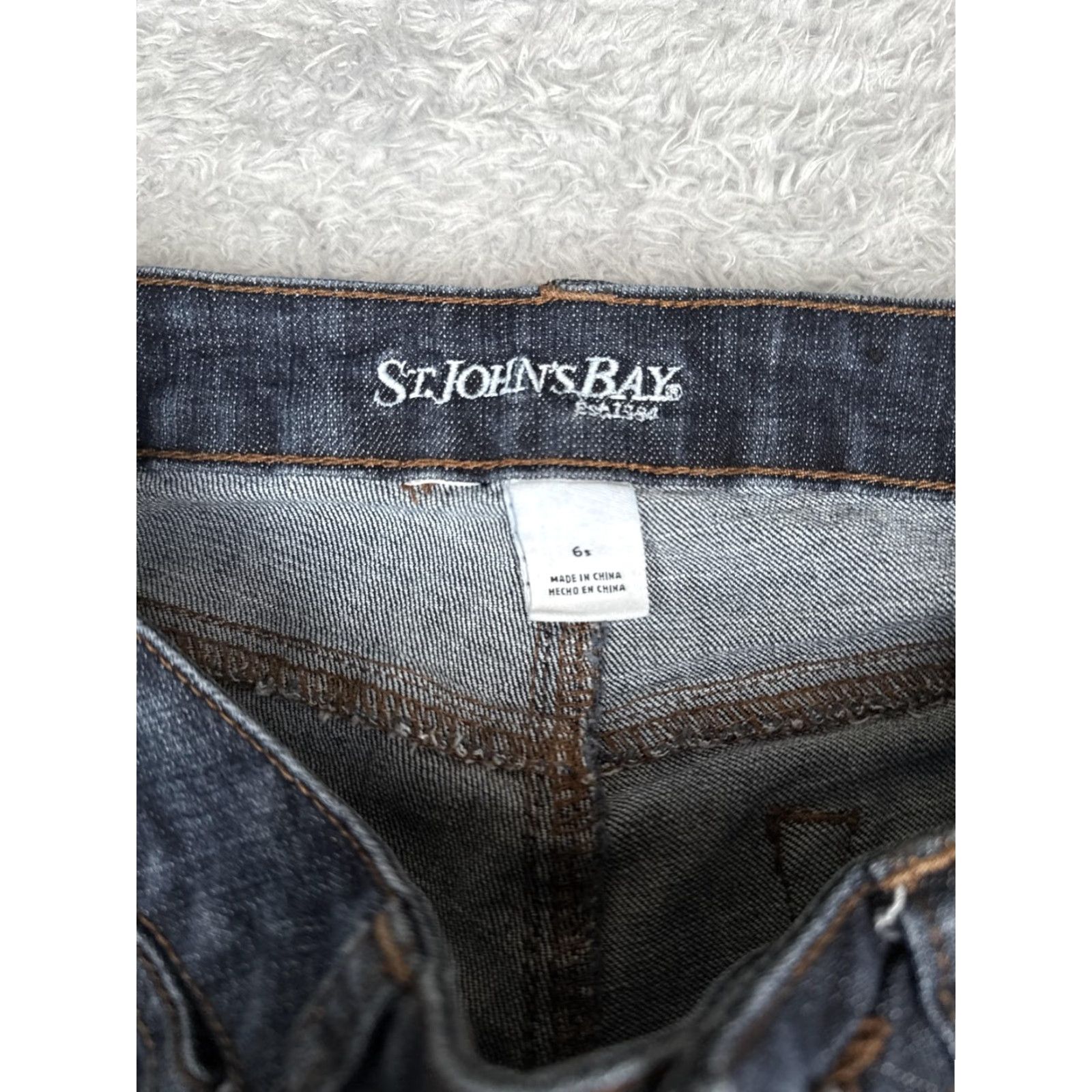 Vintage St. John's Bay Jeans Womens Petite 6S Blue Wash Bootcut Denim 26x29 Jeans Womens Petite 6S Blue Wash Bootcut Denim 26x29 Size 28" / US 6 / IT 42 - 6 Thumbnail