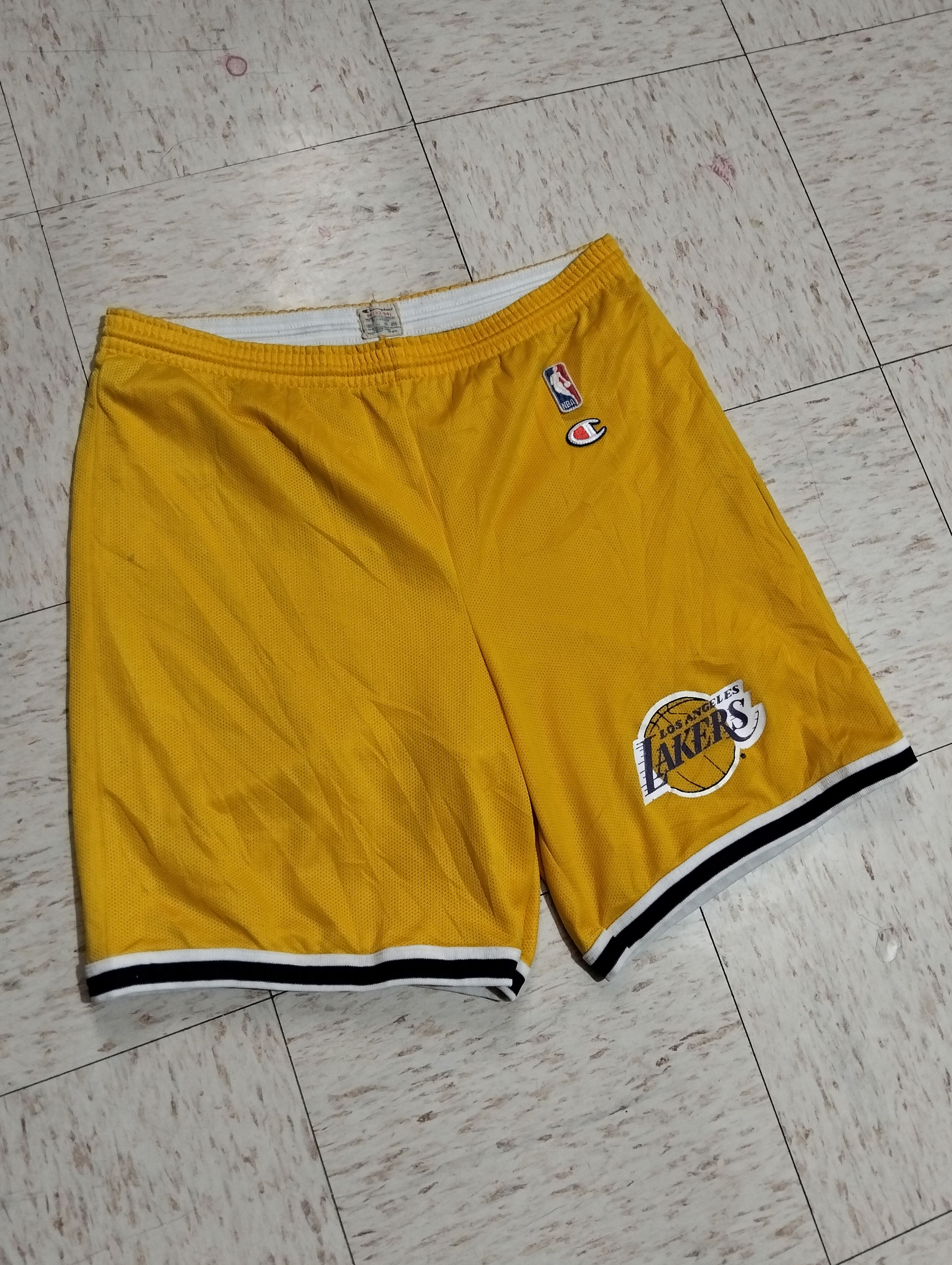 Champion × NBA × Vintage Vintage 90s Champion NBA Los angeles lakers shorts Size US 34 / EU 50 - 1 Thumbnail
