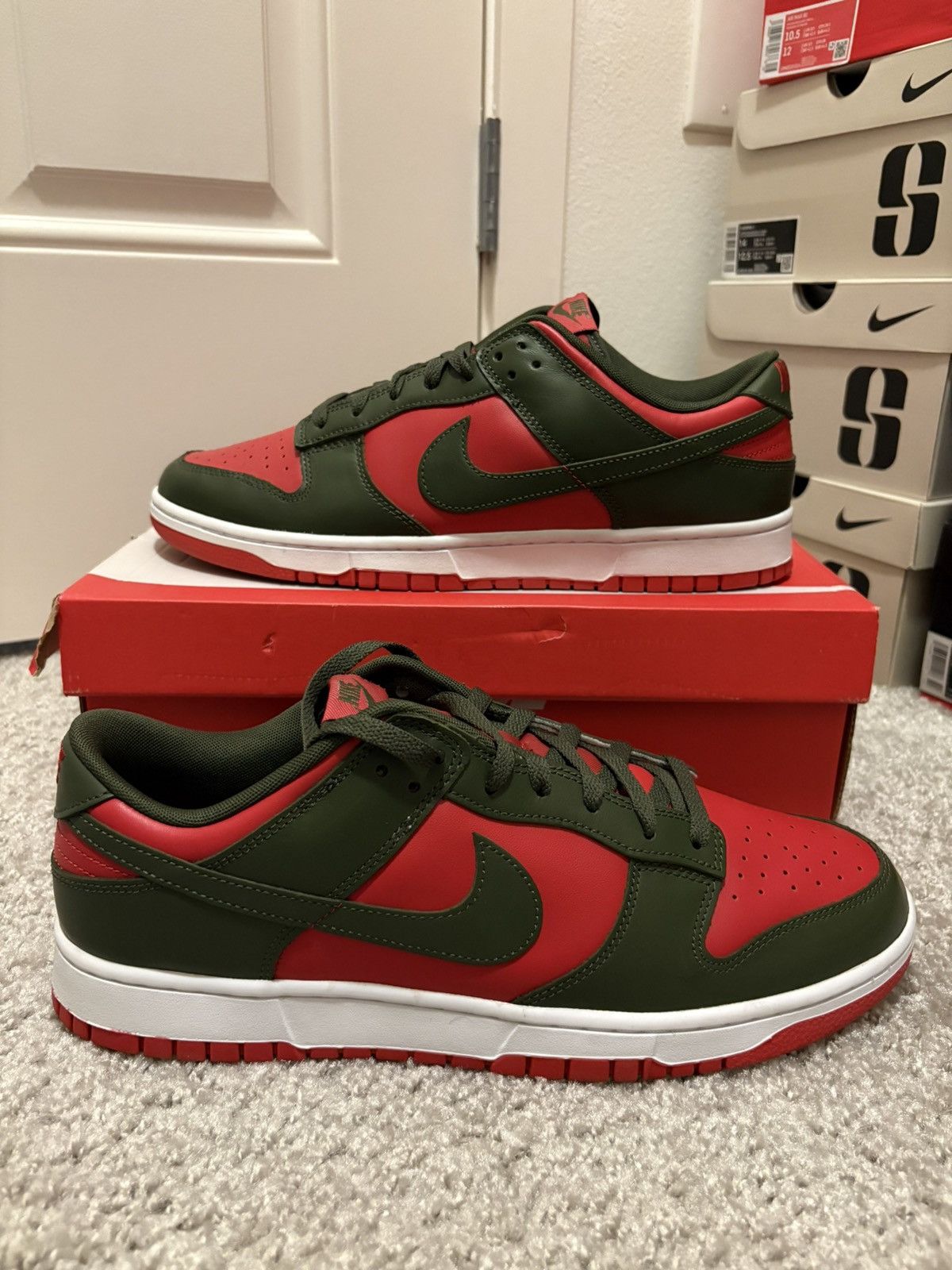 Nike Dunk Low Retro Mystic Red Cargo Khaki Size US 13 / EU 46 - 1 Thumbnail