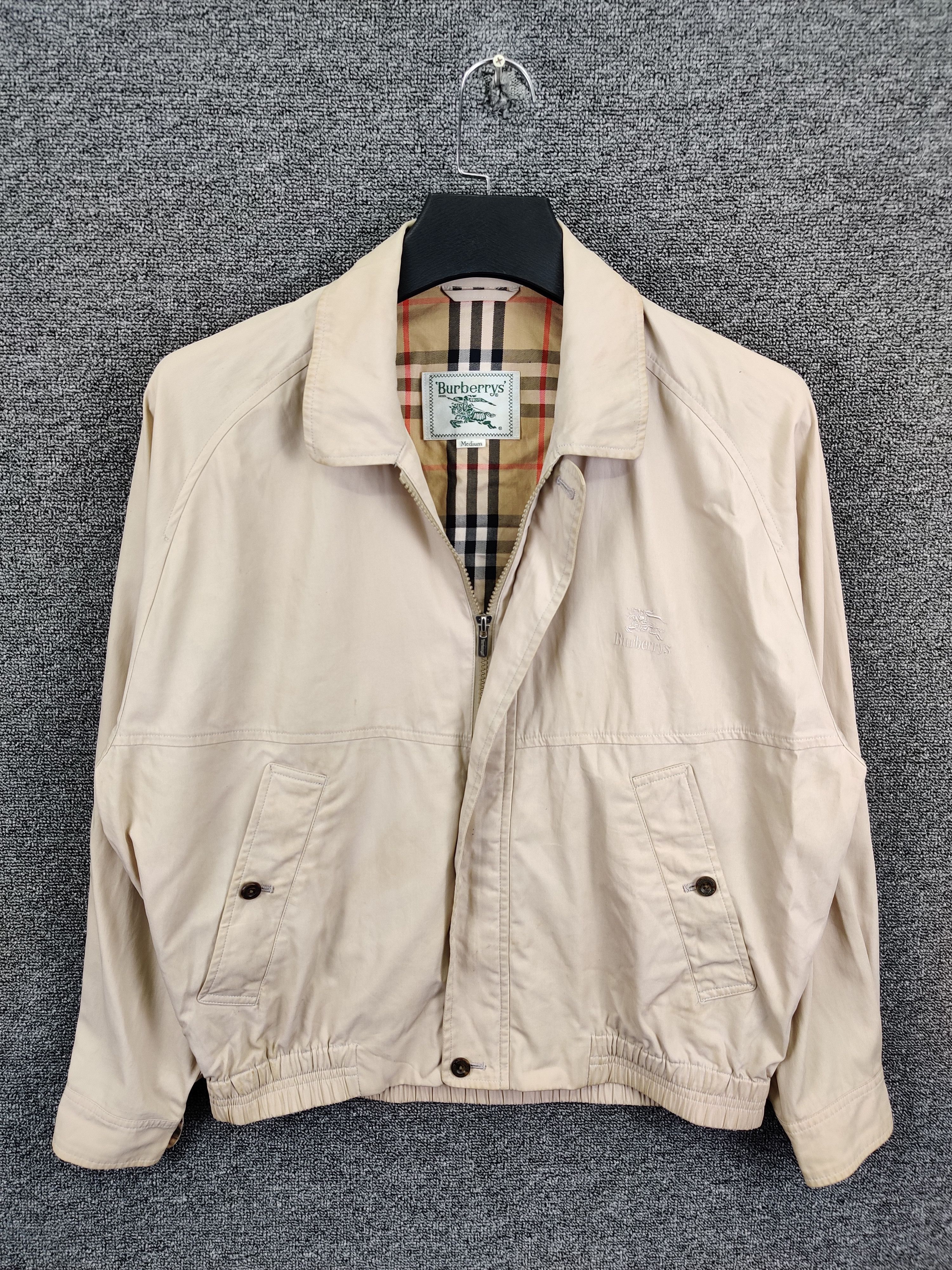 Burberry Nice❗Burberry Nova Check Bomber Jacket Size US M / EU 48-50 / 2 - 1 Thumbnail