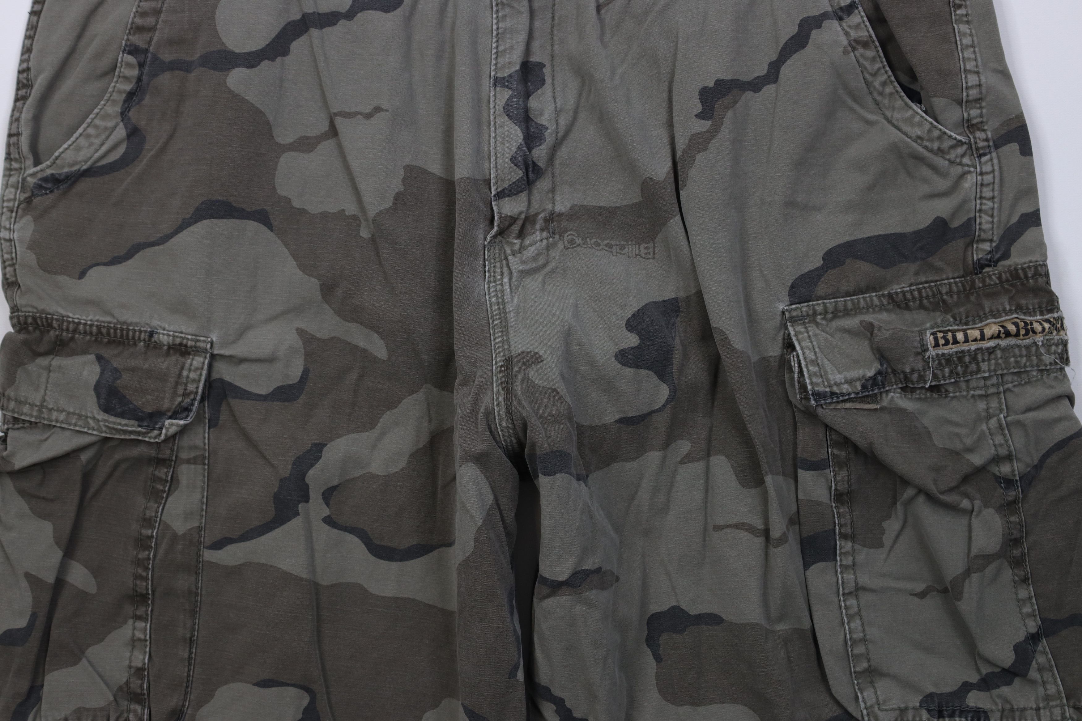 Billabong Vintage 90s Y2K Billabong Surfing Camouflage Cargo Shorts Size US 38 / EU 54 - 3 Thumbnail