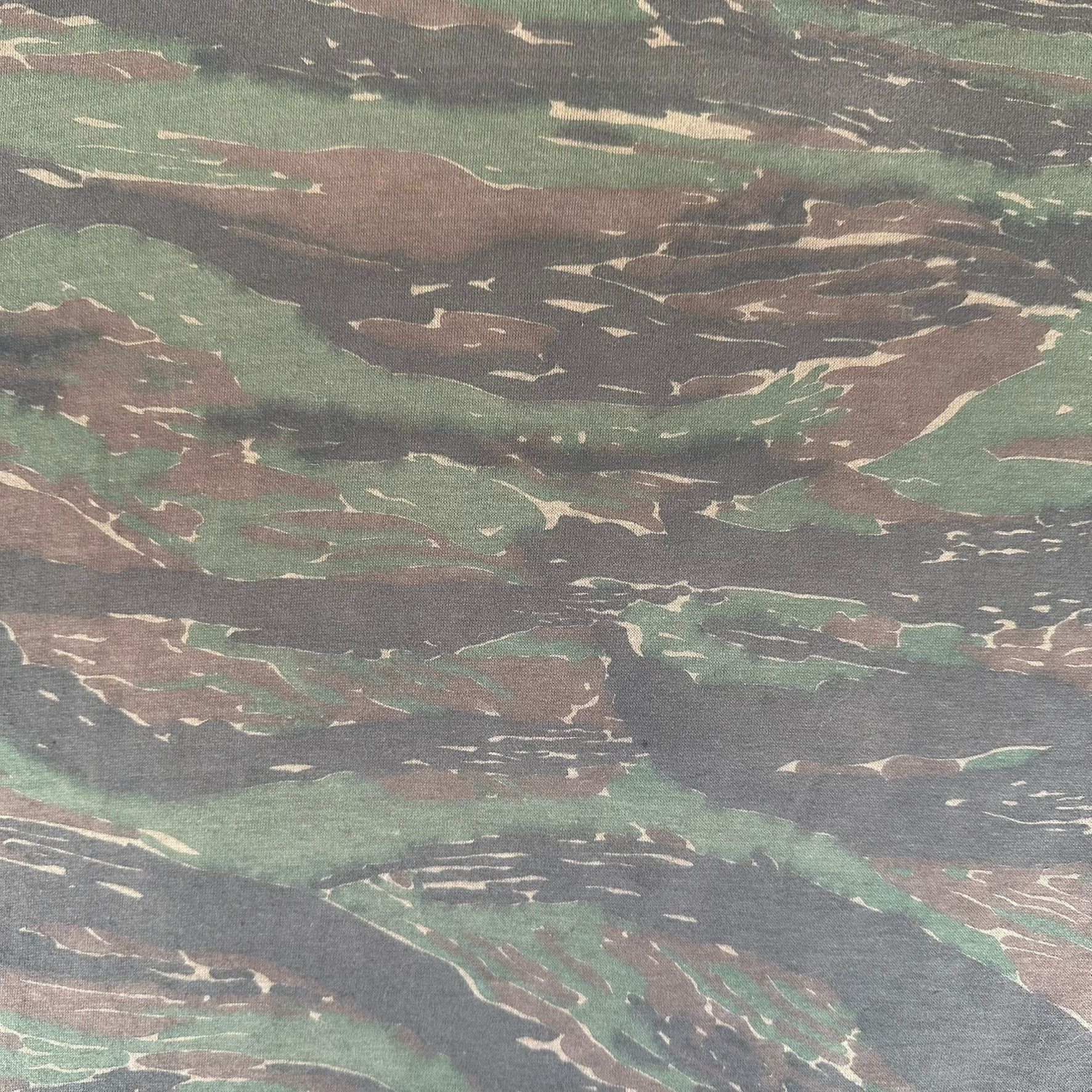 Vintage Vintage 80s Tiger Stripe Camo T-Shirt Single Stitch Vietnam Size US M / EU 48-50 / 2 - 2 Thumbnail