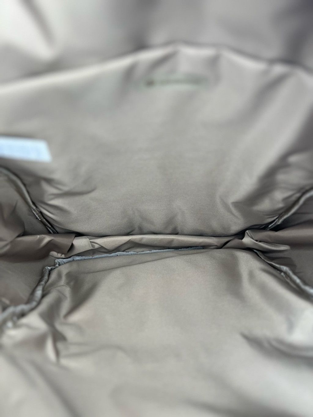 Lululemon Everywhere Backpack 22L - Riverside Sheer Oak display picture 2