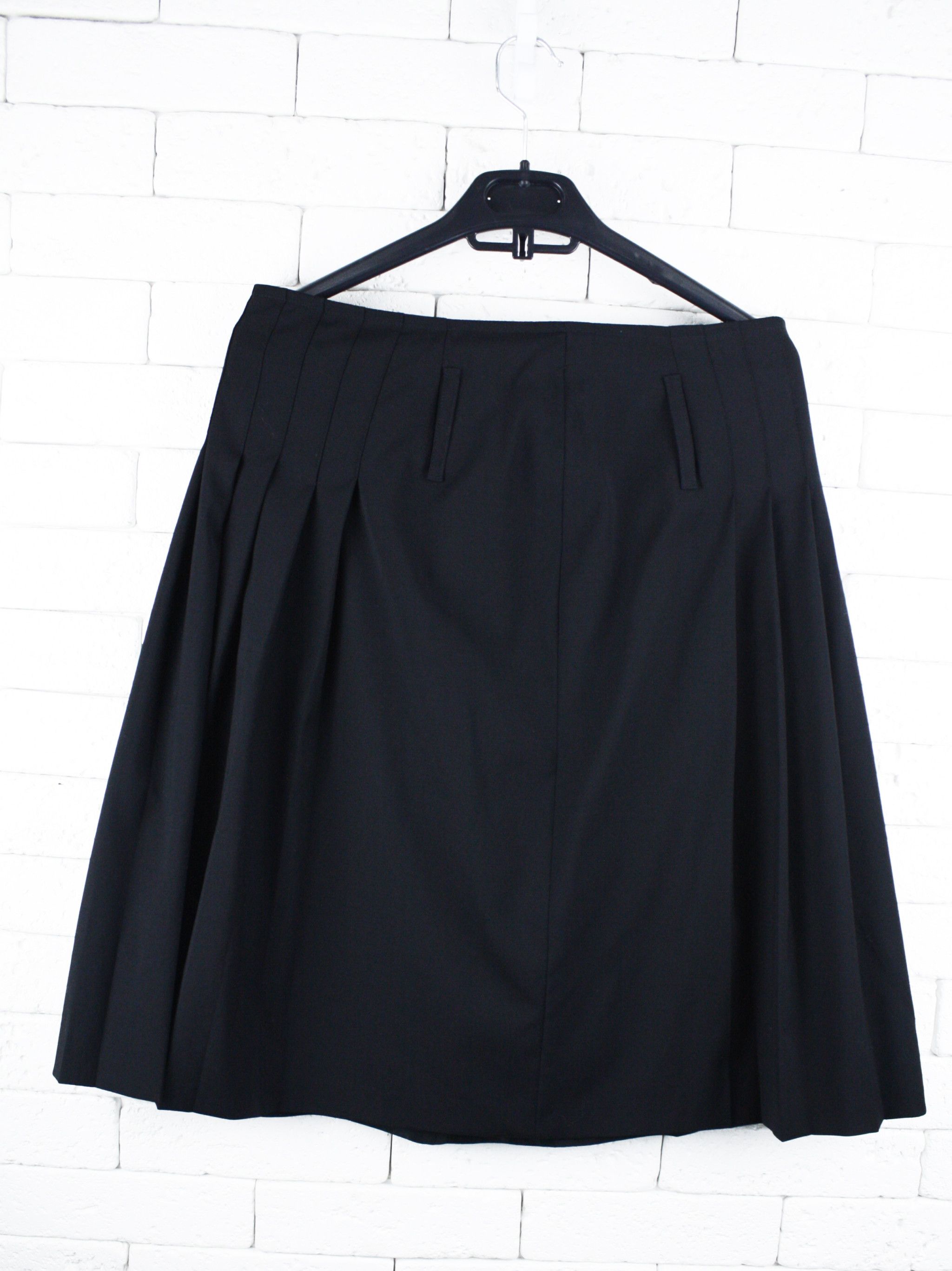 Burberry Burberry Skirt Black Pleated Size 28" / US 6 / IT 42 - 1 Thumbnail