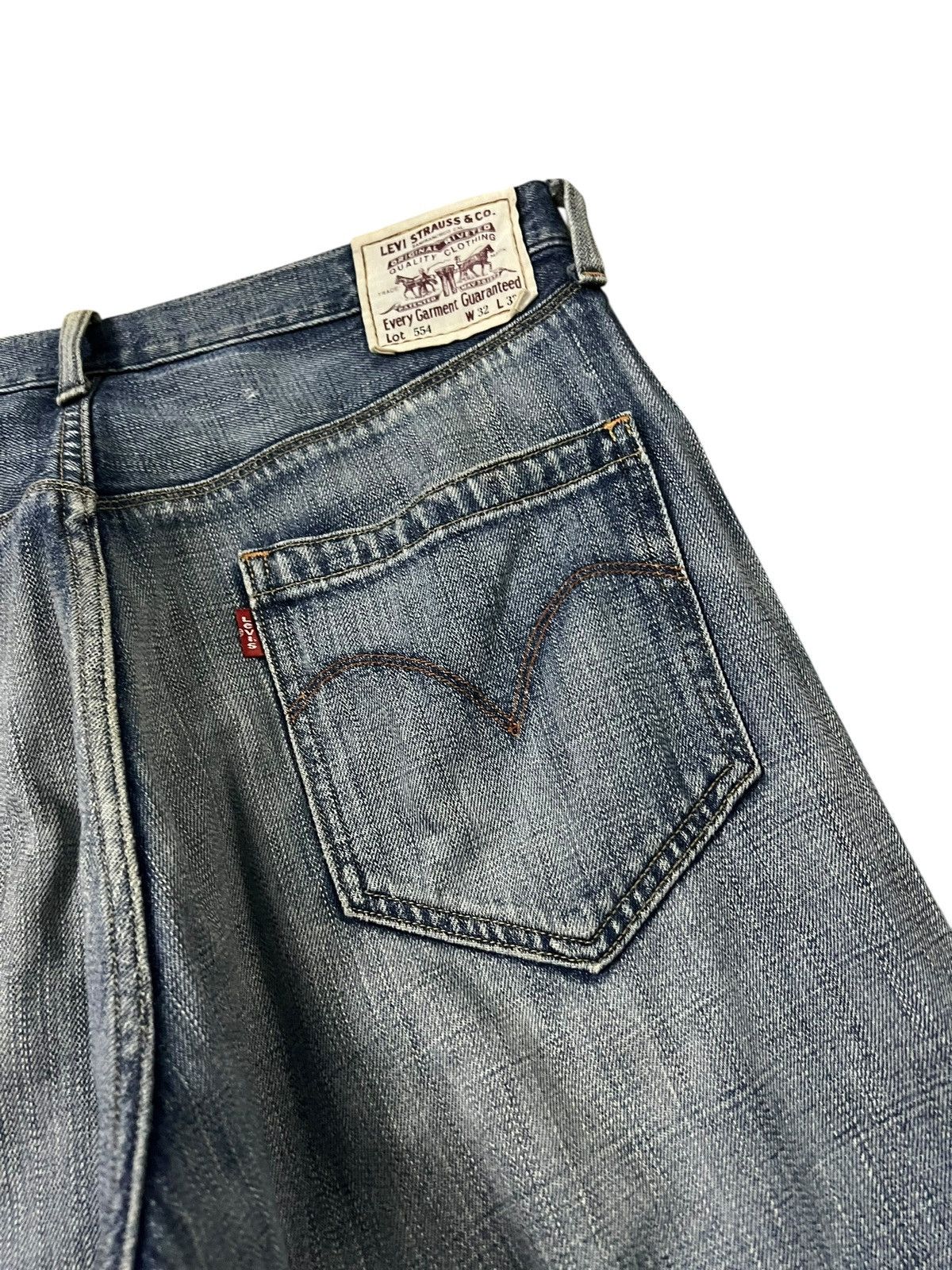 Levi's VINTAGE LEVIS 554 FADED BAGGYJEAN Size US 32 / EU 48 - 12 Thumbnail