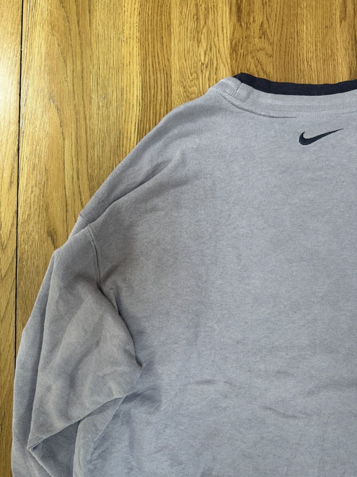 Nike Vintage Nike “Authentic Athletic” Sweatshirt - Size M Size US M / EU 48-50 / 2 - 13 Thumbnail
