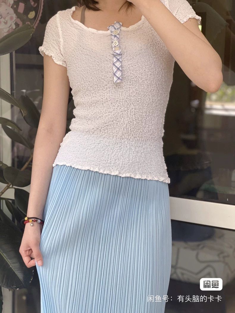Issey Miyake Issey Miyake size:4 A light blue pleated vintage skirt Size 31" - 2 Thumbnail