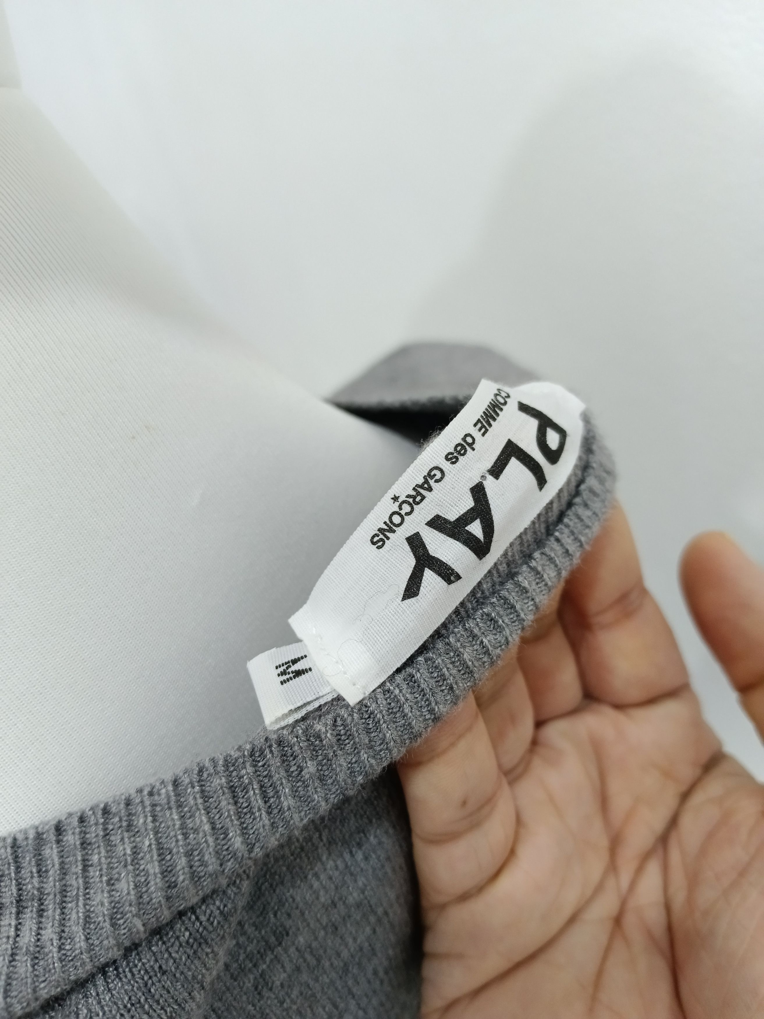 Comme des Garcons CDG PLAY CARDIGAN Size M / US 6-8 / IT 42-44 - 7 Thumbnail