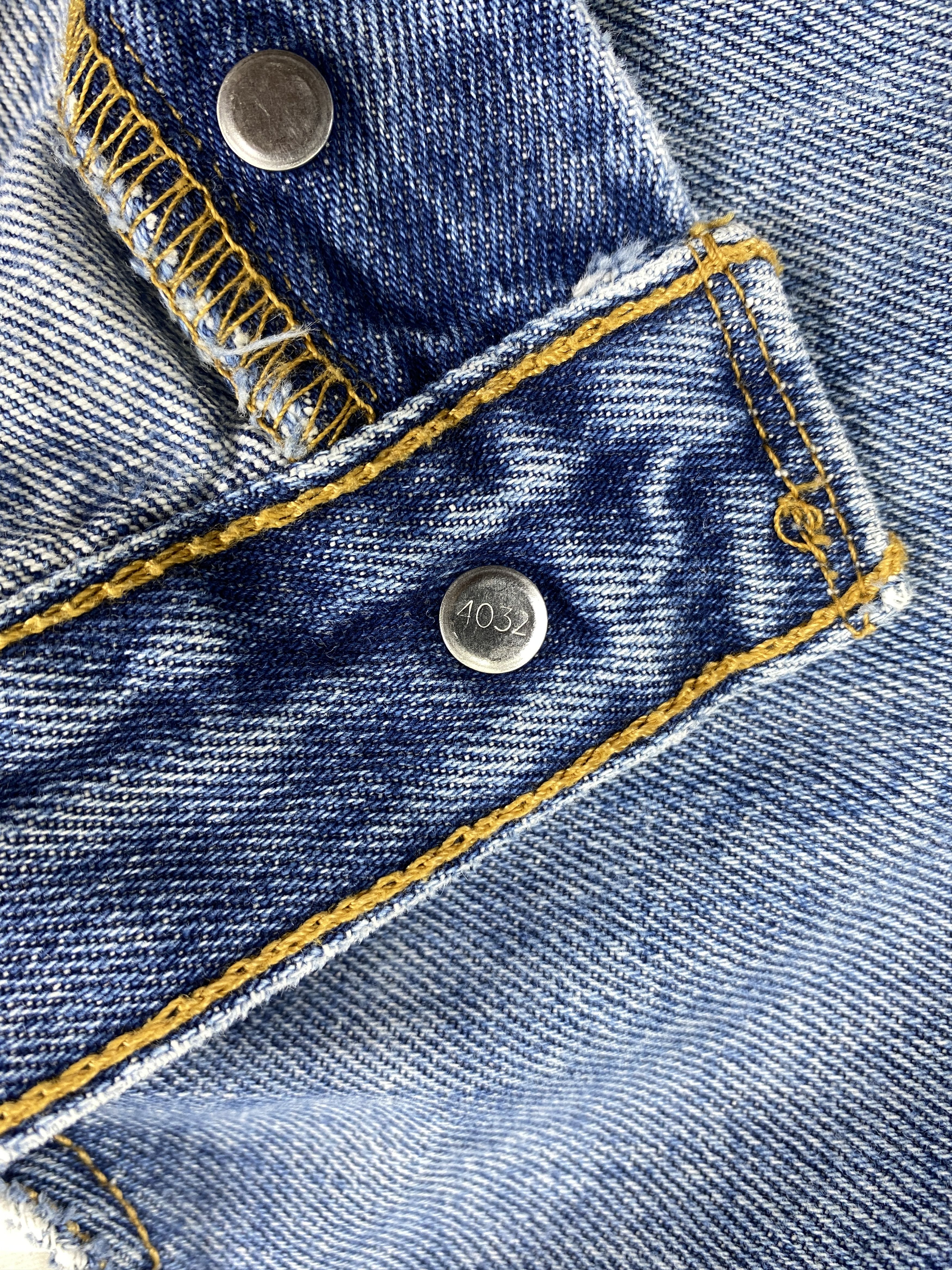 Levi's Blue Vintage Levi's 501 Jeans 35x31.5 Denim -JN1629 Size US 35 - 9 Thumbnail