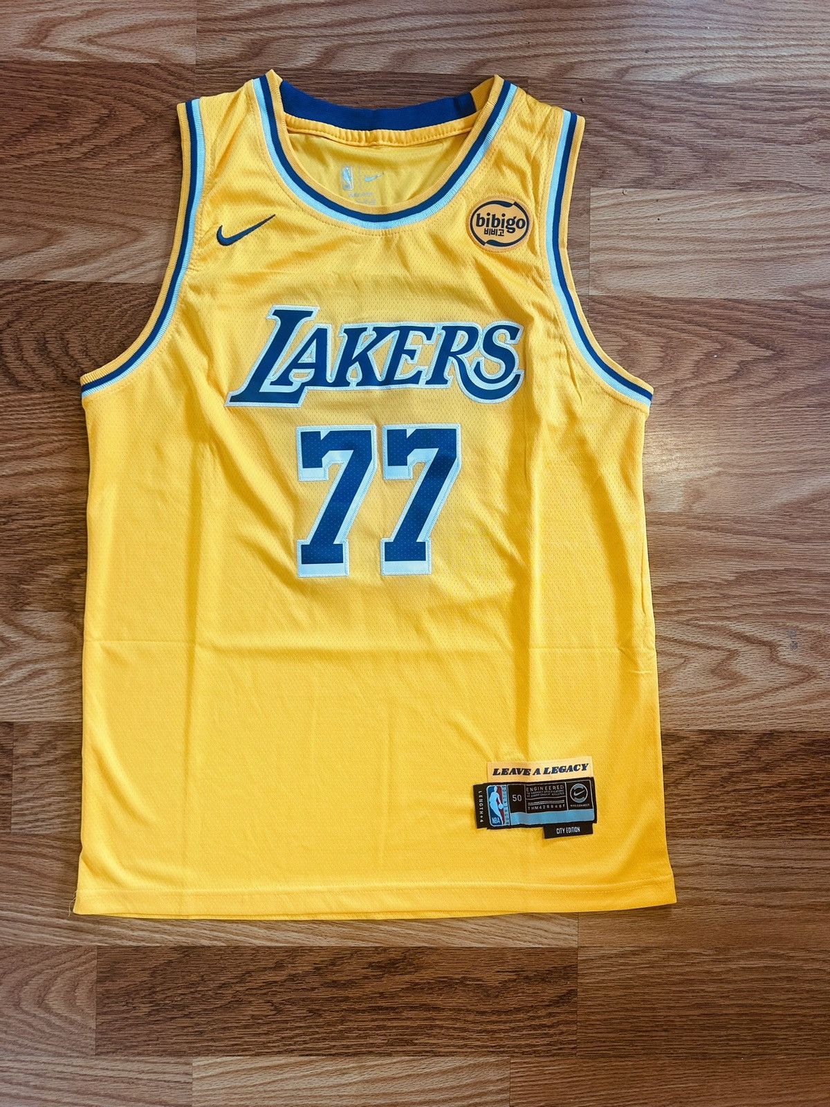 Nike New Los Angeles Lakers Luka Doncic Icon Edition Jersey Size US XL / EU 56 / 4 - 1 Thumbnail