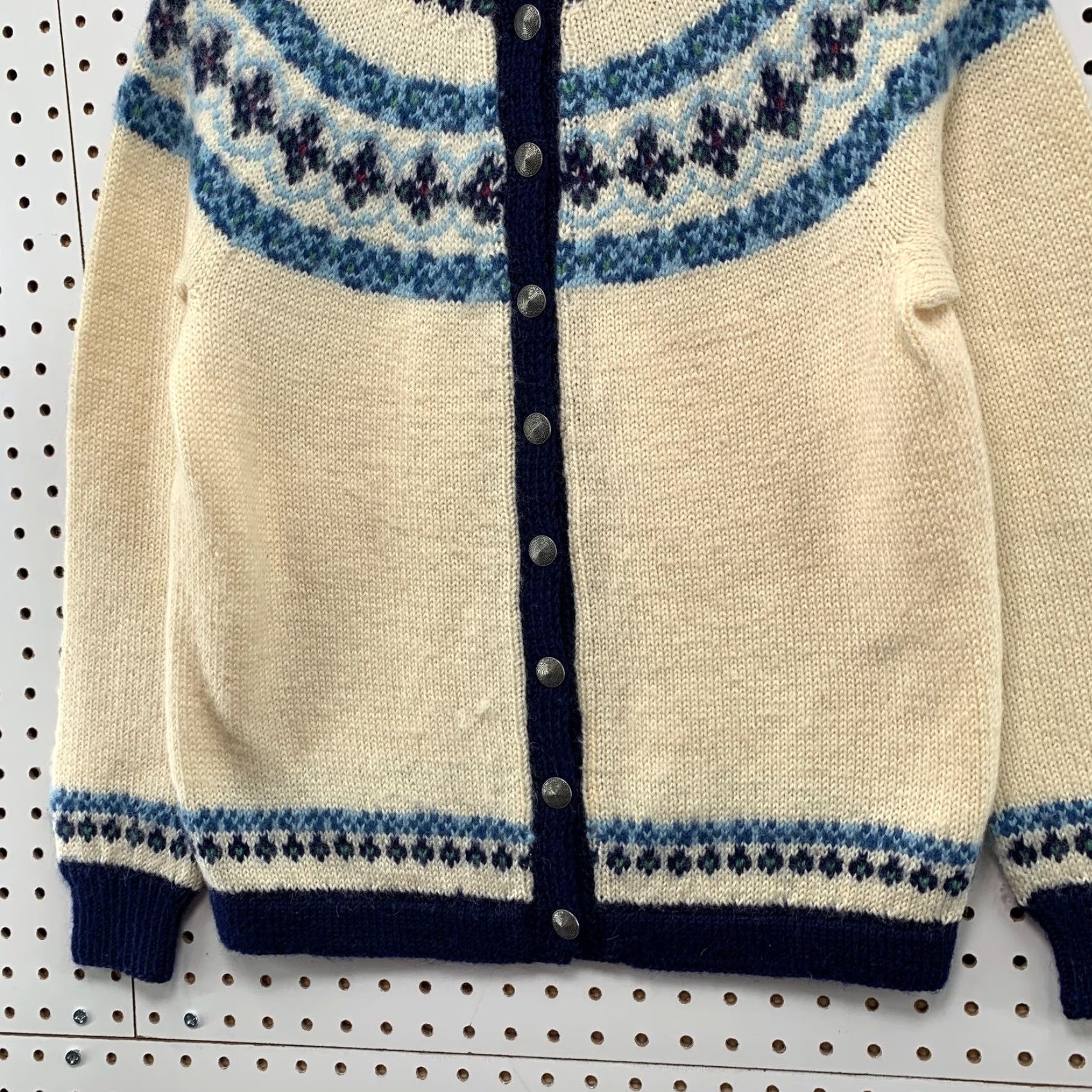 Vintage VINTAGE Foldal Norwegian Wool Hand Knit Cardigan Sweater Womens XS Beige Nordic Crew Neck Long Sleeve 100% Wool Knit Cardigan USA? Size XS / US 0-2 / IT 36-38 - 5 Thumbnail