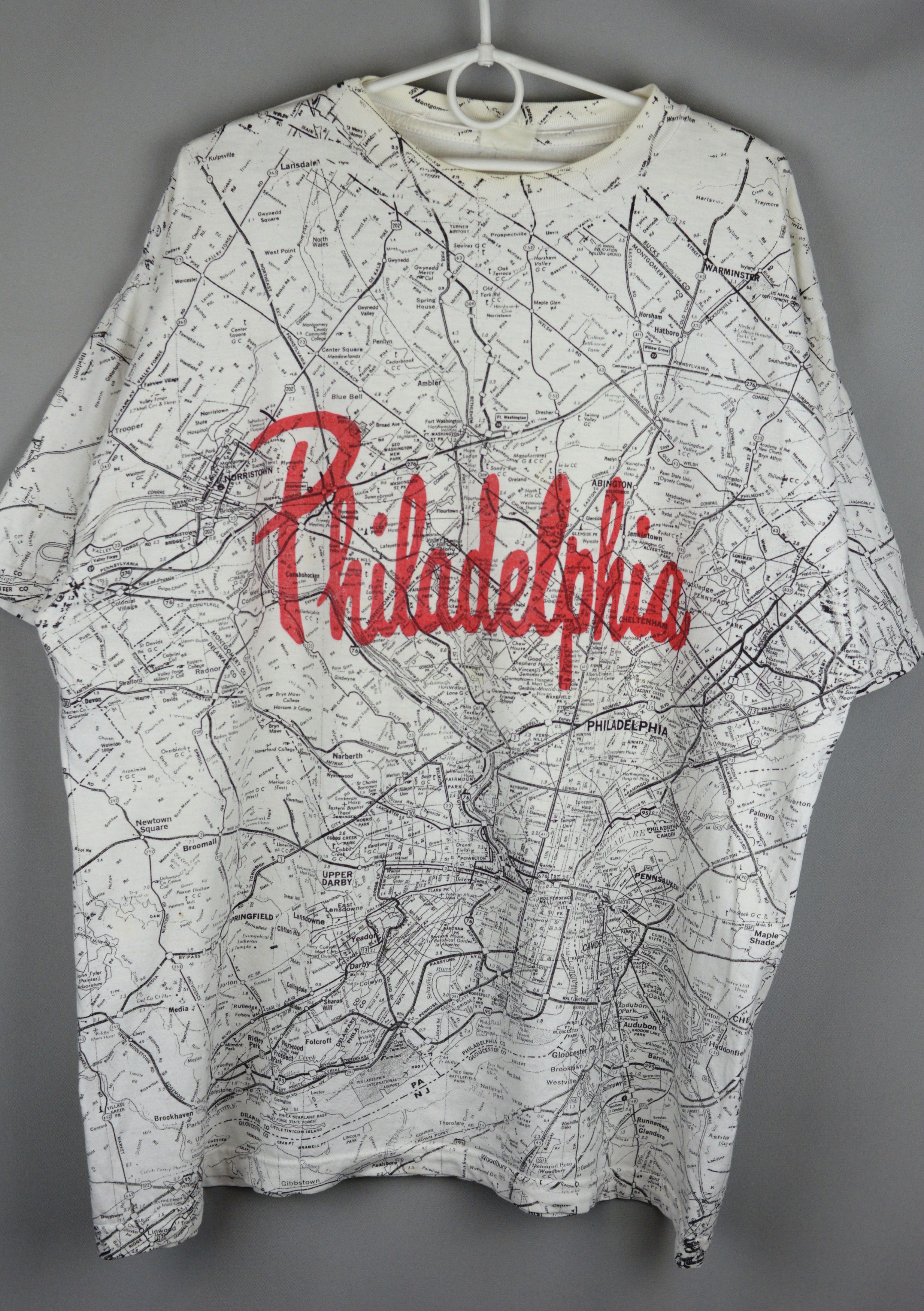 Vintage Vintage Philadelphia all over print 90s t shirt Size US XL / EU 56 / 4 - 3 Thumbnail