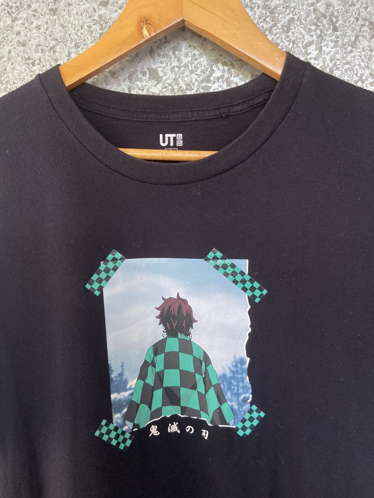 Anime Demon Slayer X Uniqlo t shirt Size US M / EU 48-50 / 2 - 2 Thumbnail