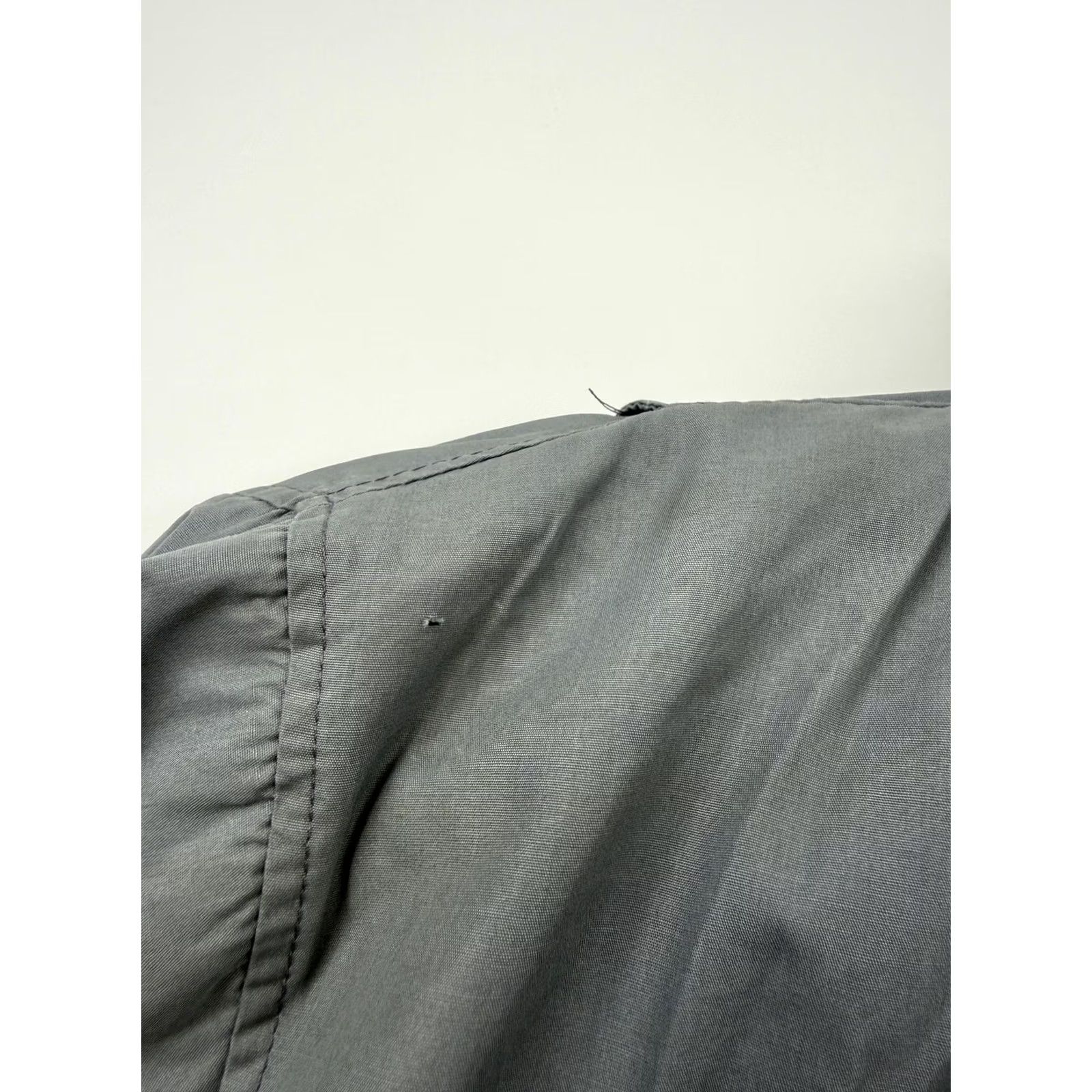 Vintage VINTAGE Windsor Jacket Mens Large Gray Nylon Bomber Full Zip Lined Insulated Size US L / EU 52-54 / 3 - 5 Thumbnail