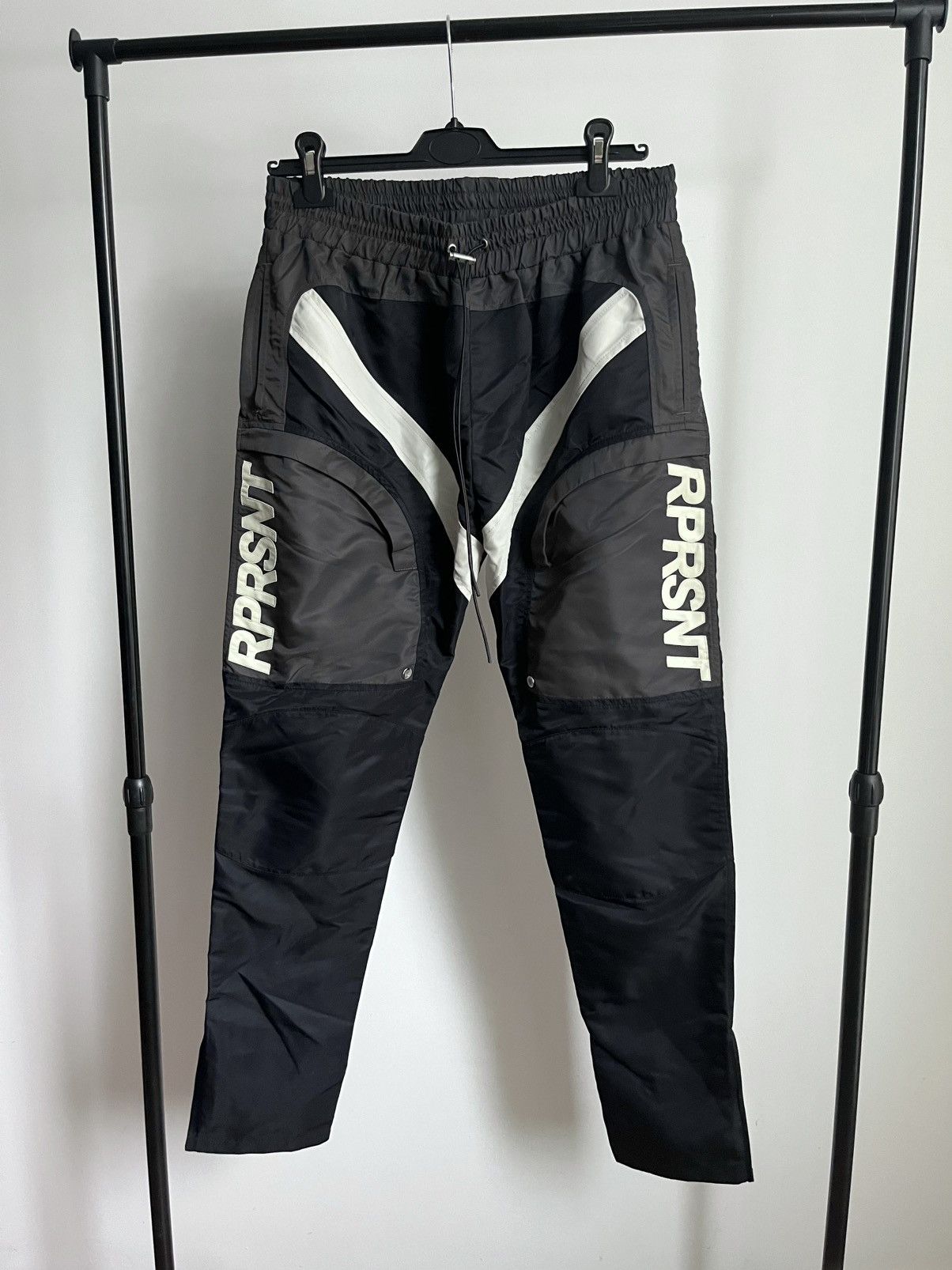Represent Clo. Represent SS20 racing nylon pants Size US 33 - 1 Thumbnail
