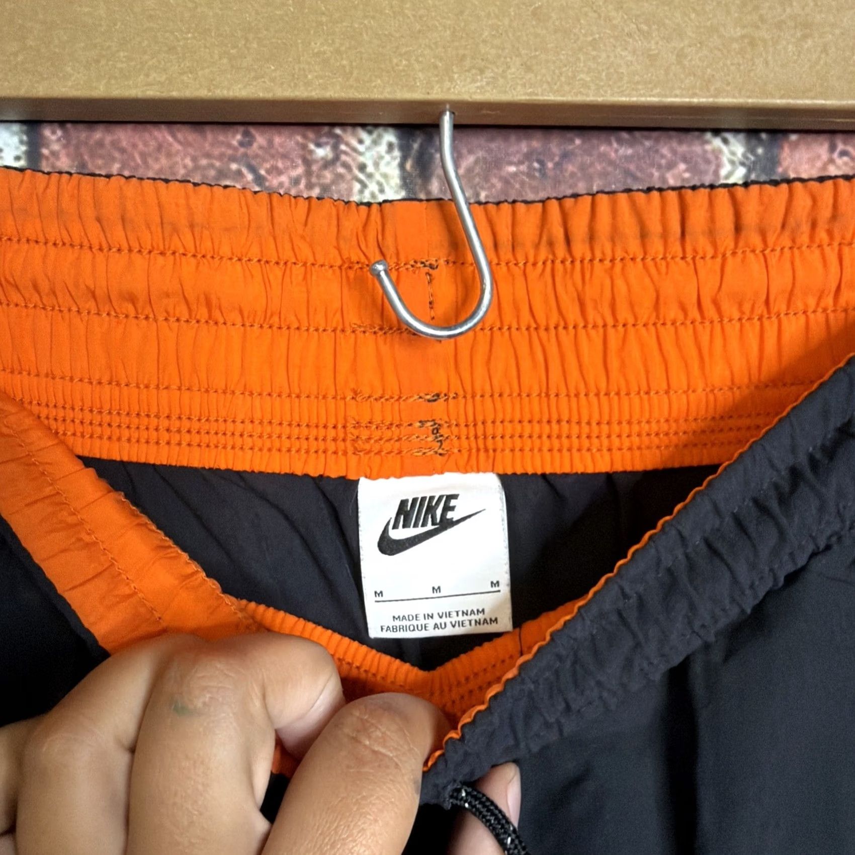 Nike Nike Sport Utility Woven Cargo Pants Womens Medium Black Tapered DX2322-01 Size 32" / US 10 / IT 46 - 3 Thumbnail
