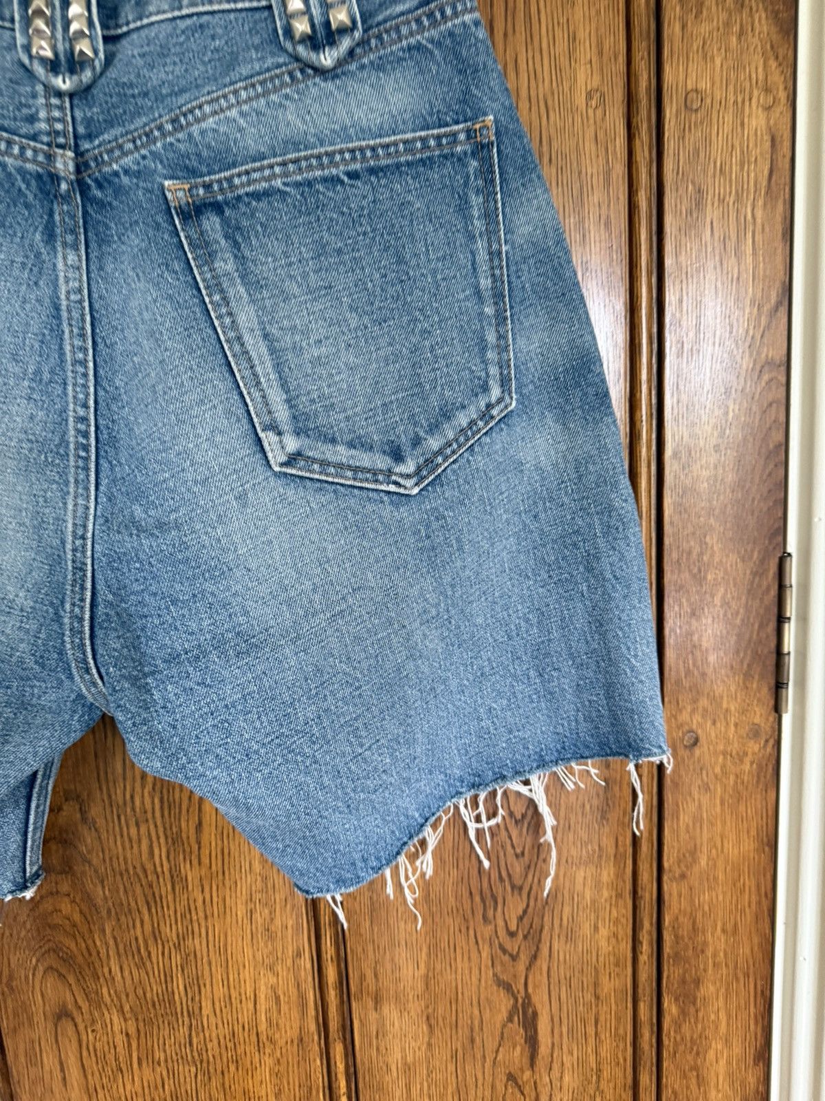 Celine SS24 Celine studded Zuma wash raw hem jean shorts Hedi 30 31 Size US 30 / EU 46 - 17 Thumbnail