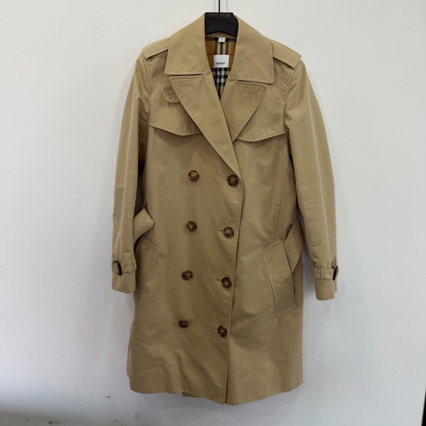 Burberry Burberry Beige Coat M Women Size M / US 6-8 / IT 42-44 - 1 Thumbnail