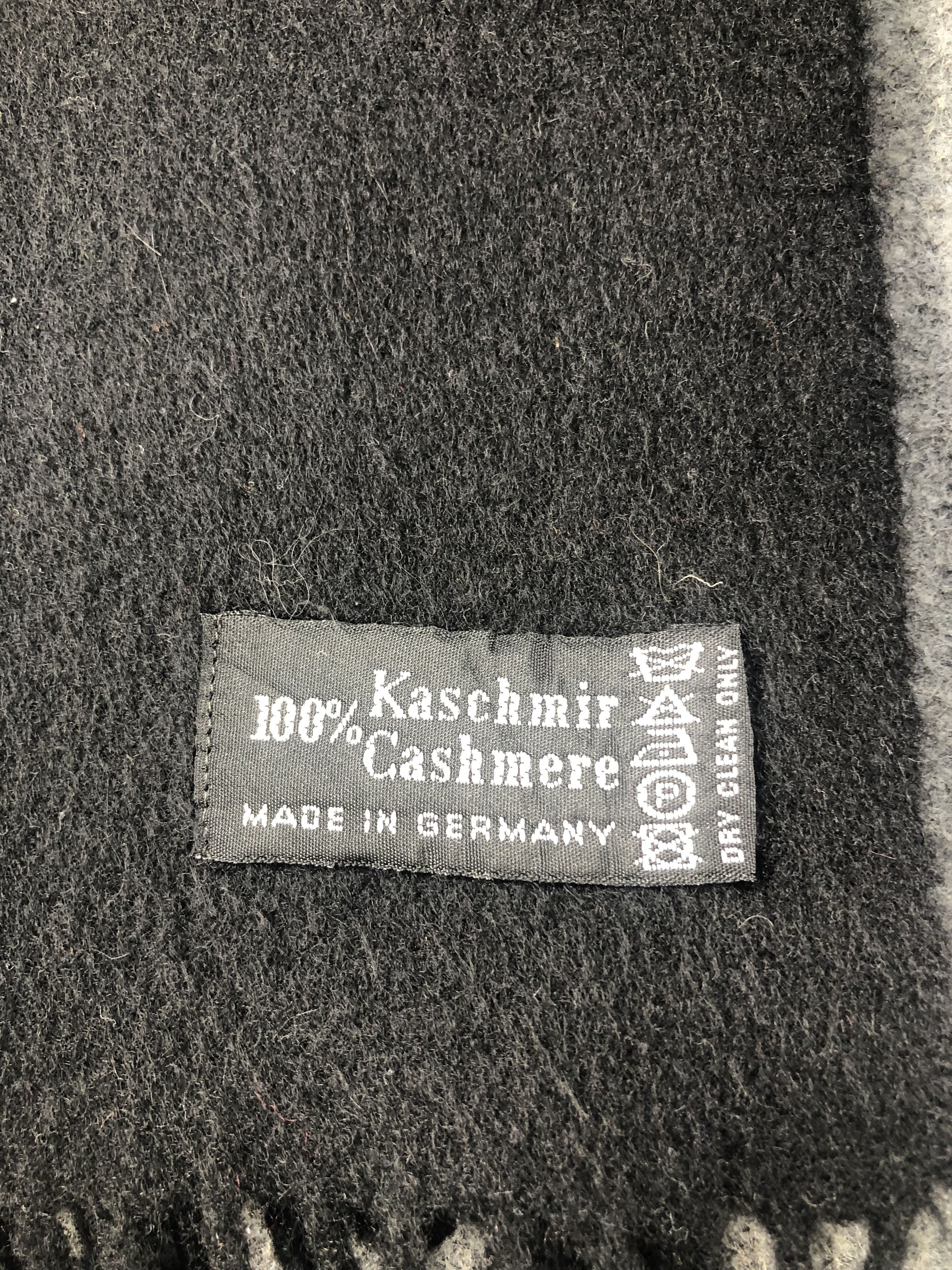 Pierre Balmain Pierre Balmain Scarf / Muffler / Neckwear Size ONE SIZE - 7 Thumbnail