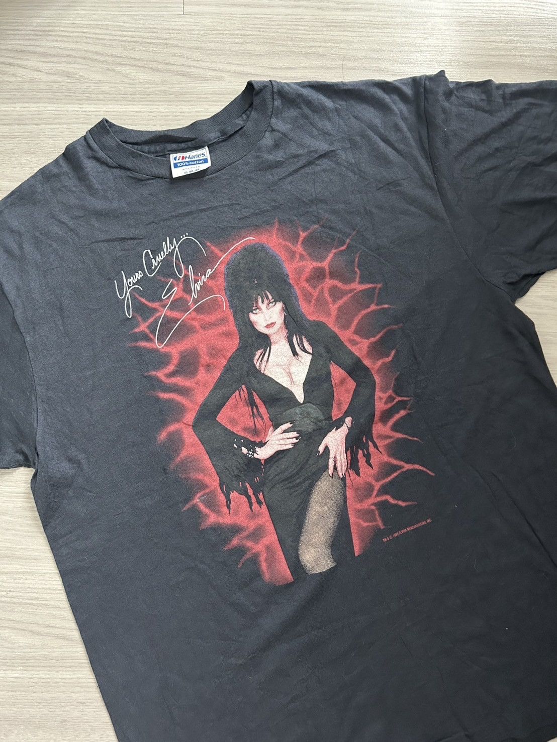 Vintage Elvira: Mistress of the Dark t shirt 80’ Size US XL / EU 56 / 4 - 7 Thumbnail