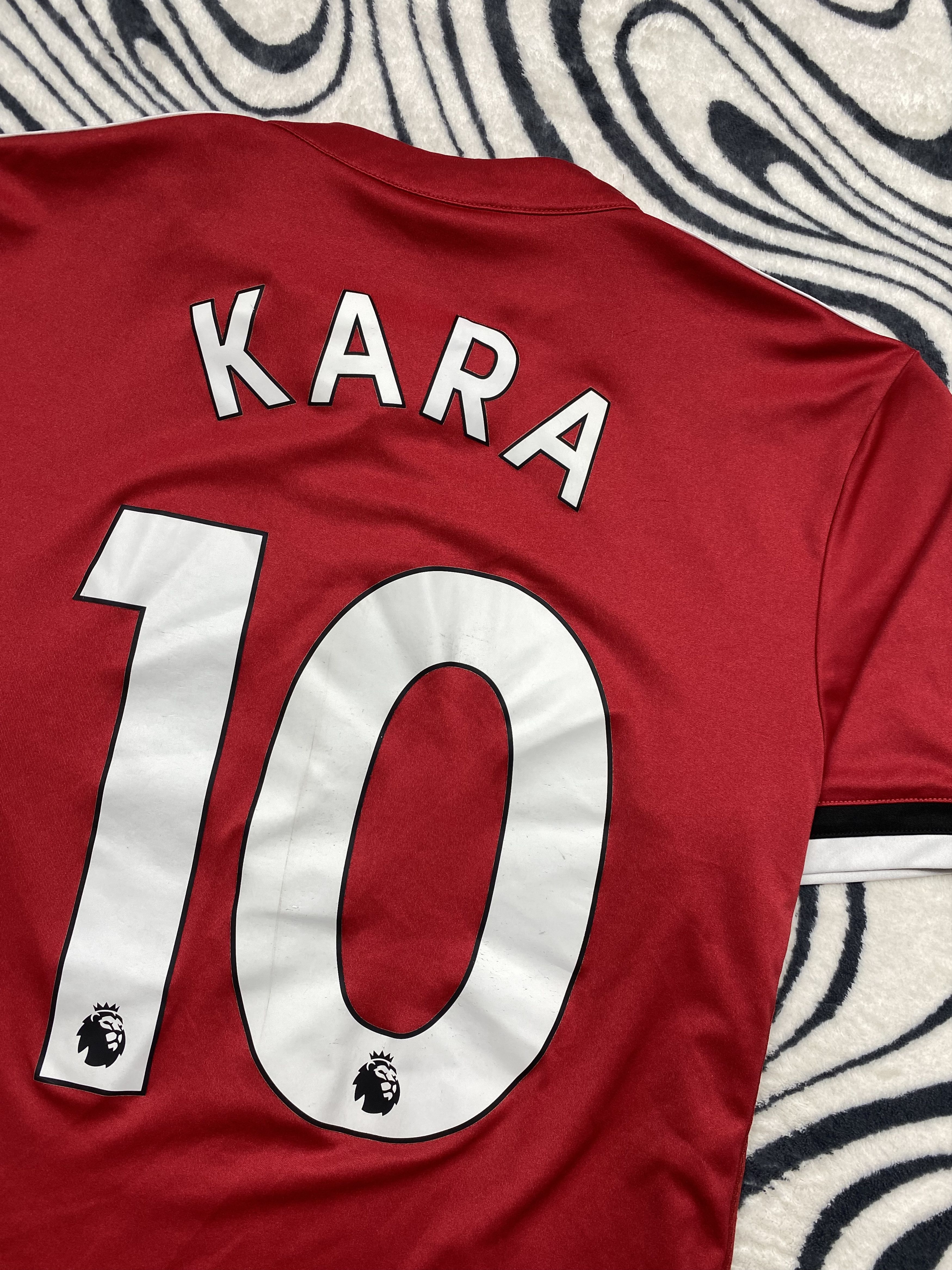 Vintage Adidas Manchester United T-Shirt Tee Jersey Kara 10 Size US S / EU 44-46 / 1 - 7 Thumbnail