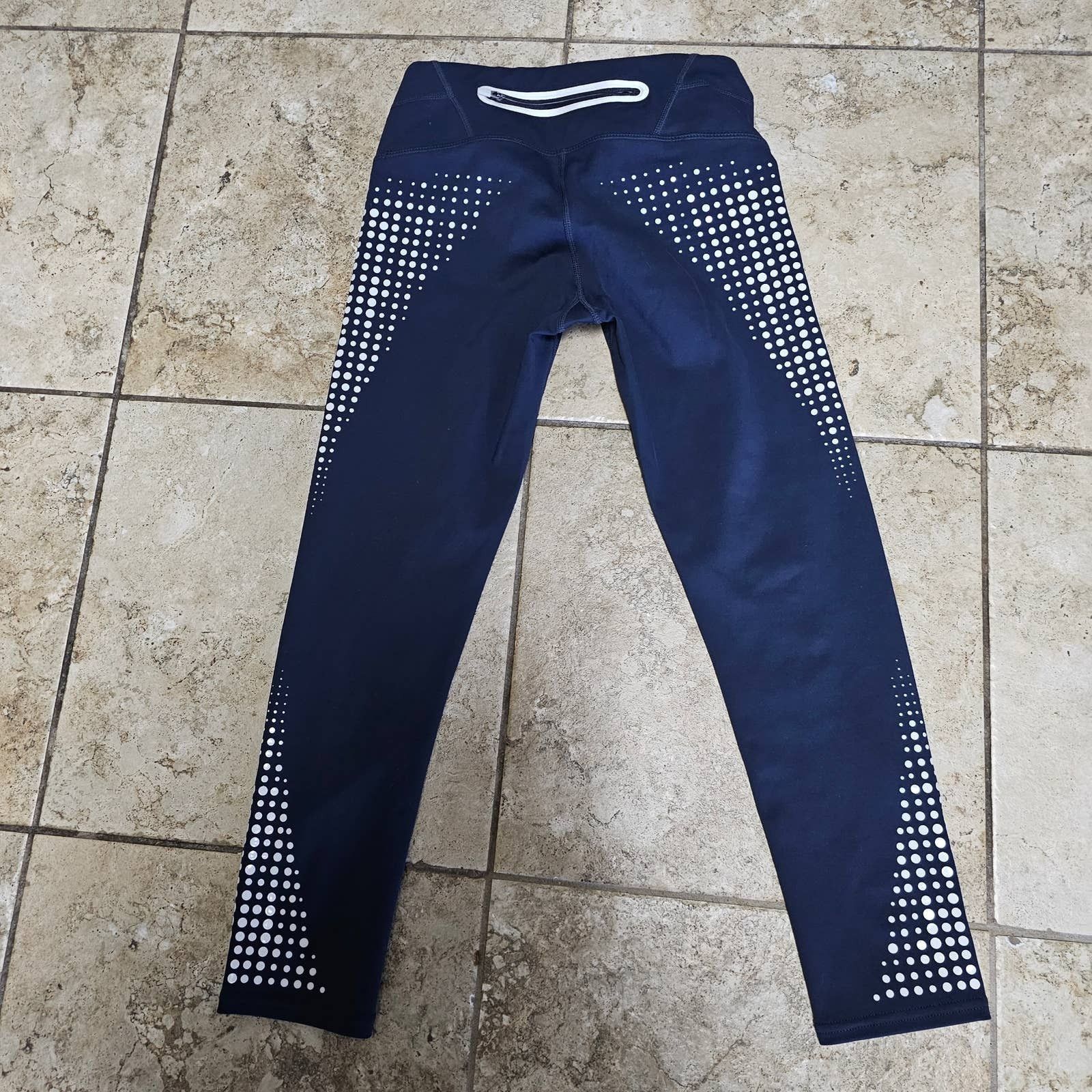 Athleta Athleta Gel Dot Capri Leggings XXS Hidden Inside pocket Size 24" / US 00 / IT 34 - 2 Thumbnail
