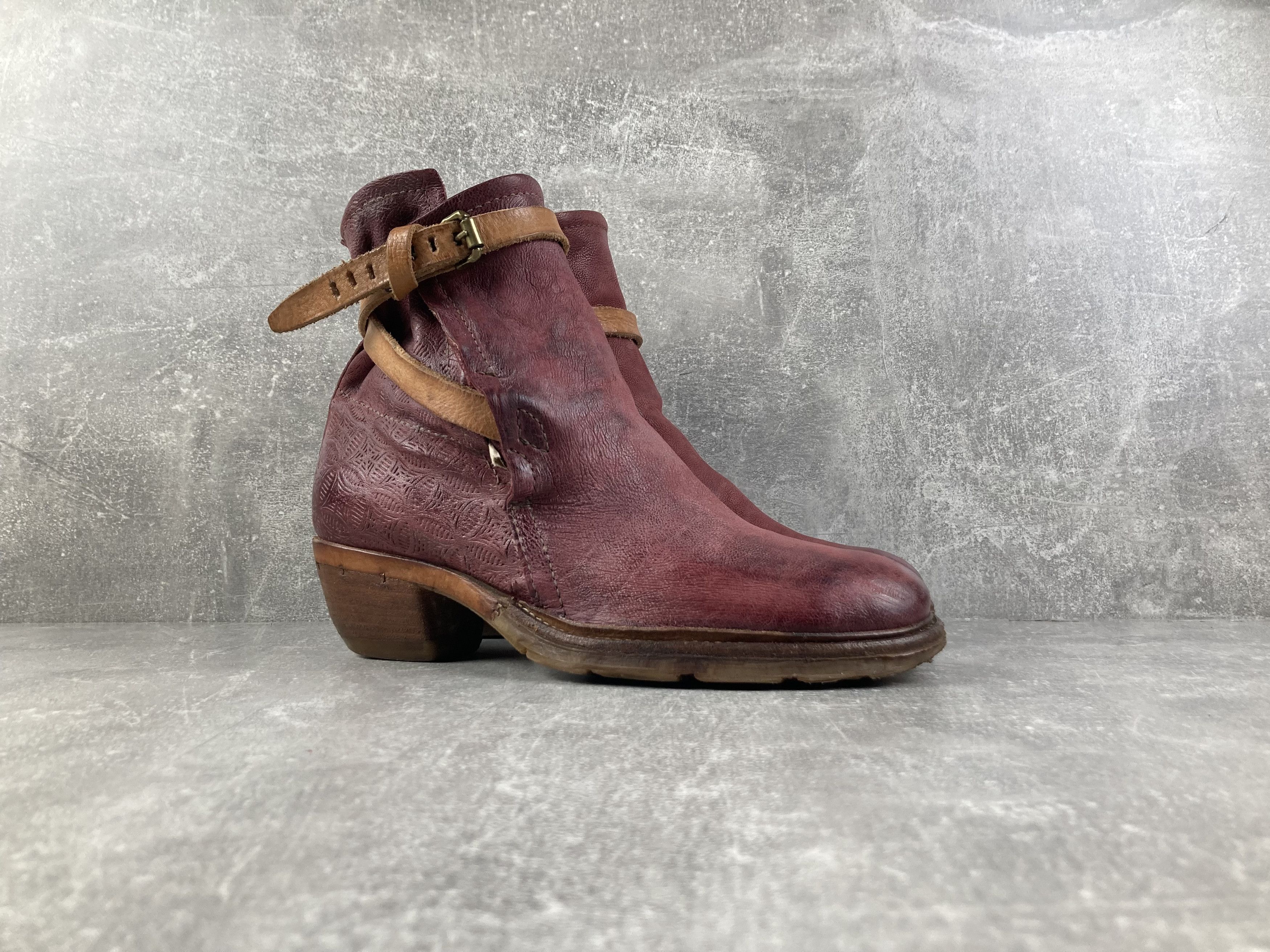 A.S.98 A.S.98 red avant garde 00s leather high belted heel boots Size US 8 / IT 38 - 2 Thumbnail