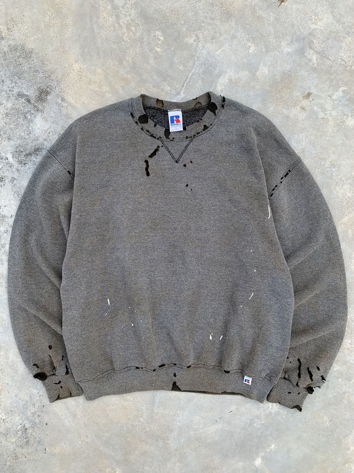Russell Athletic 90s Russell Thrashed & Faded Sweatshirt 🚬 Size US L / EU 52-54 / 3 - 1 Thumbnail