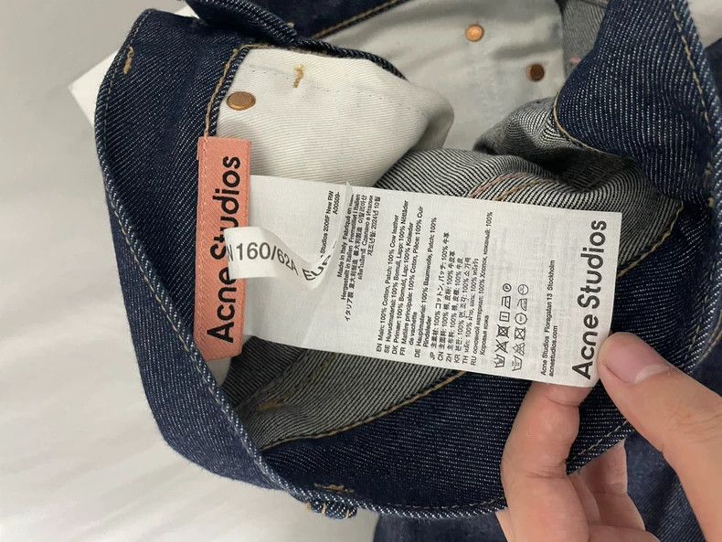 Issey Miyake Curved knife jeans